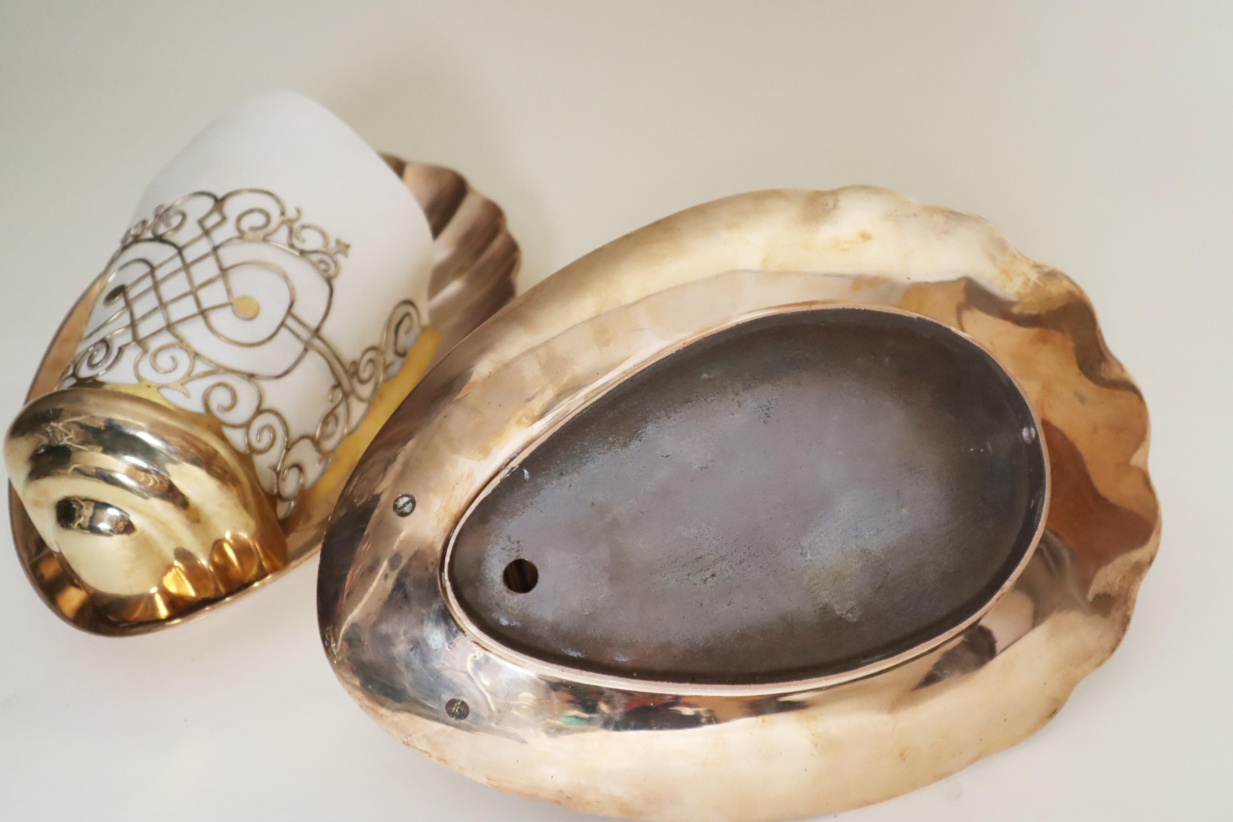 Paire de luxe Art Déco en bronze et parchemin en forme de coquillages, France, années 1920 en vente 12
