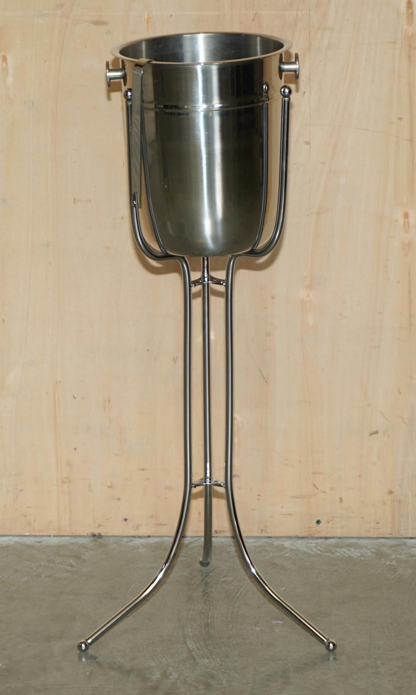 LUXURY PAIR OF CHAMPAGNE BUCKETS ON STANDS IN STAINLESS STEEl For Sale 11