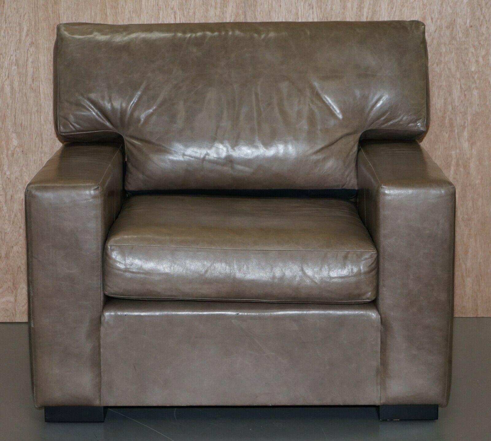 Art Deco Luxury Pair of Very Large Contemporary Grey Leather Armchairs or Love Seats For Sale