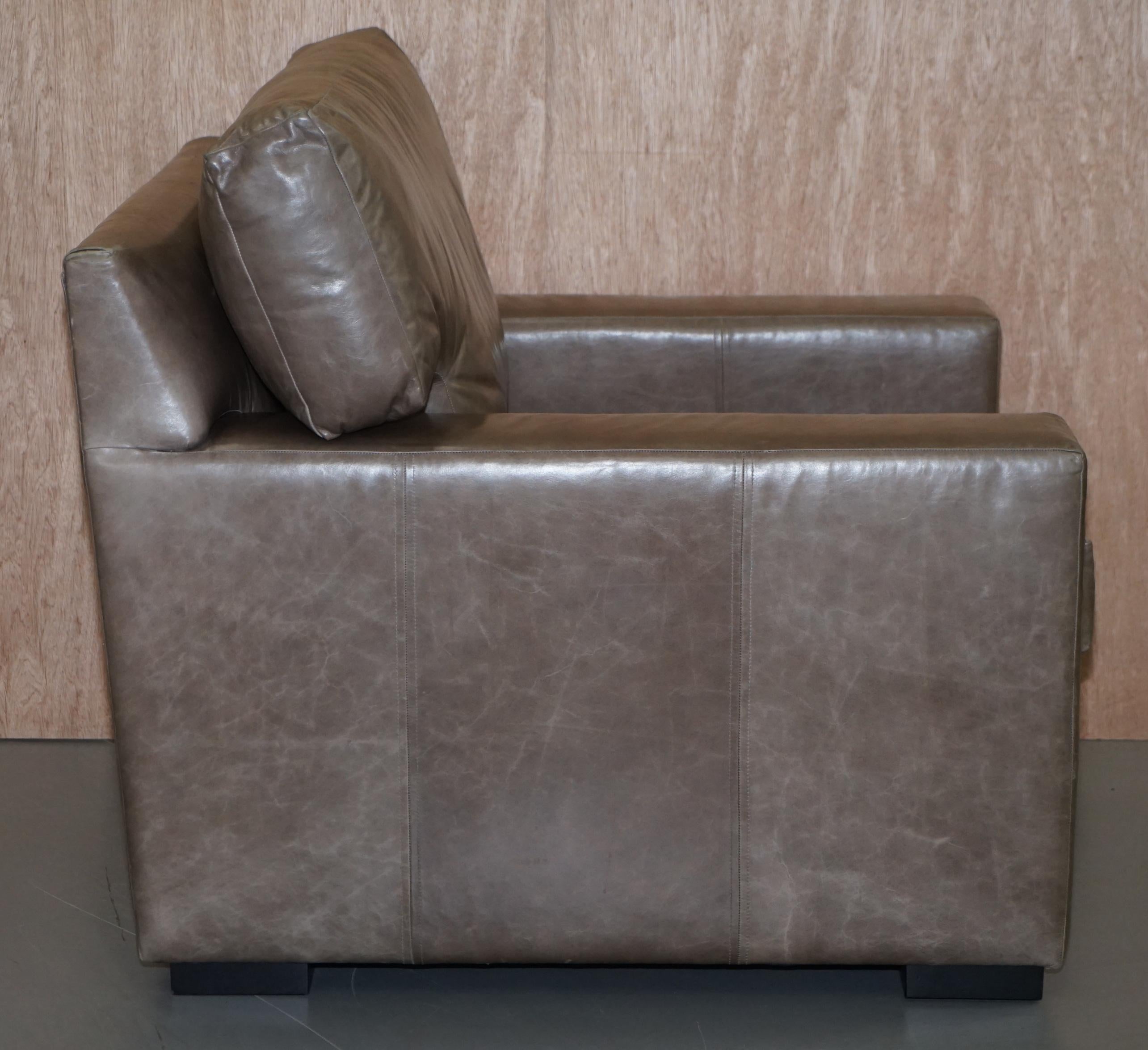Luxury Pair of Very Large Designer Grey Leather Armchairs or Love Seats For Sale 3