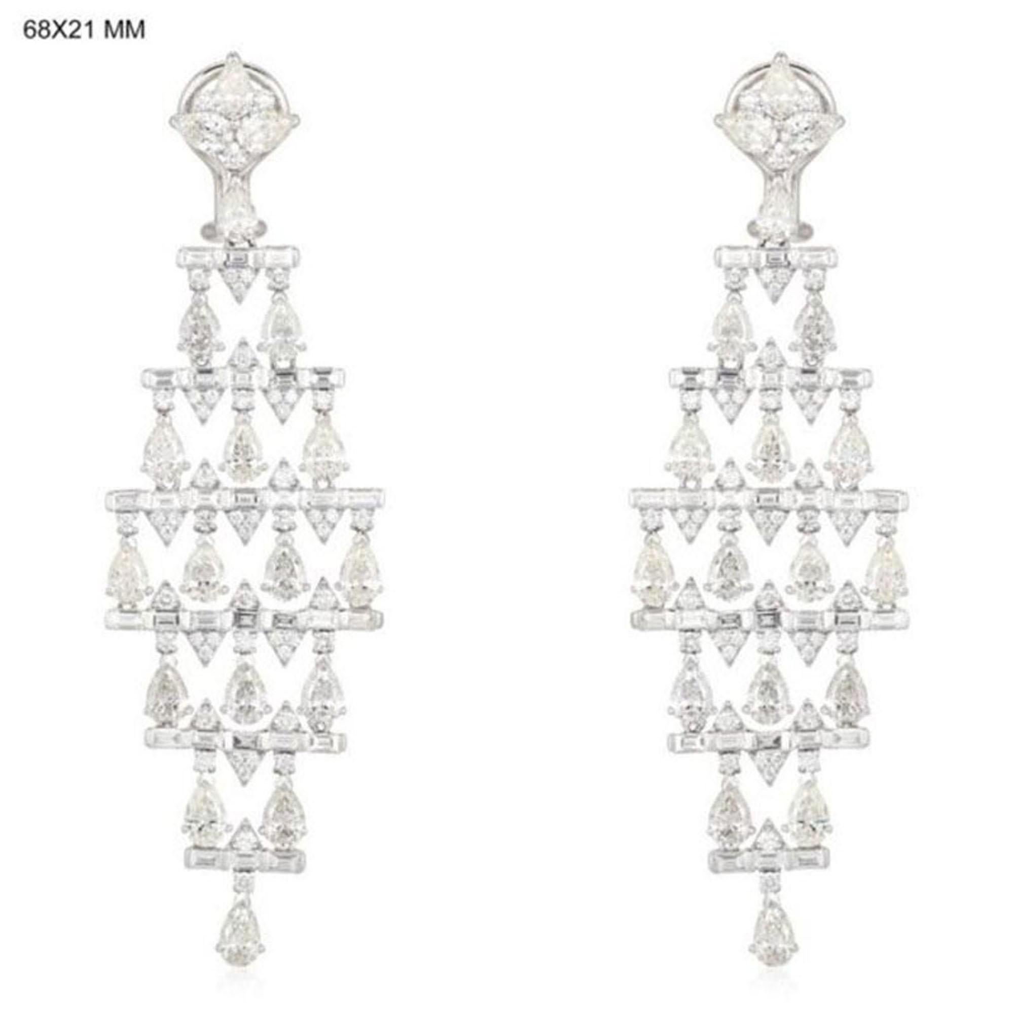 Boucles d'oreilles pendantes luxueuses en diamant baguette taillé en poire