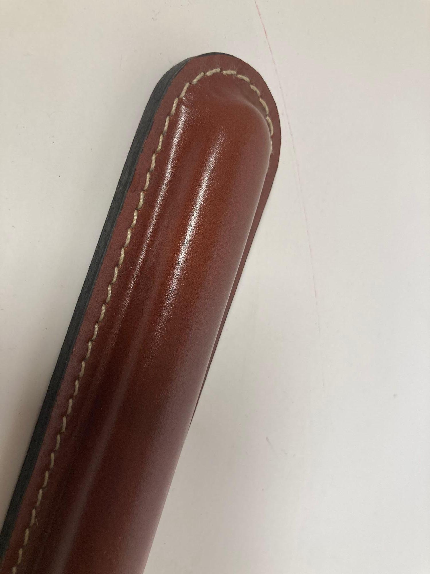 Luxuriöses Schreibtischset aus Sattelleder und Messing (Art déco) im Angebot