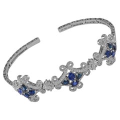 Bracciale di lusso con zaffiri e diamanti, oro bianco 18 carati, vestibilità flessibile 3,61 carati