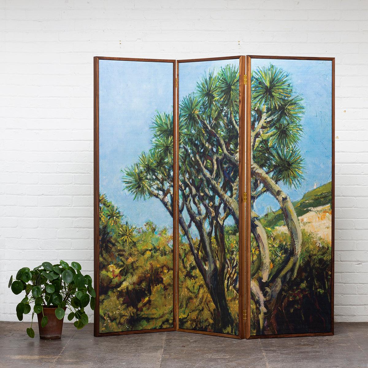 Luxury Screen Room Divider Linen Walnut or Oak Green Garden Artwork In New Condition For Sale In Paris, FR