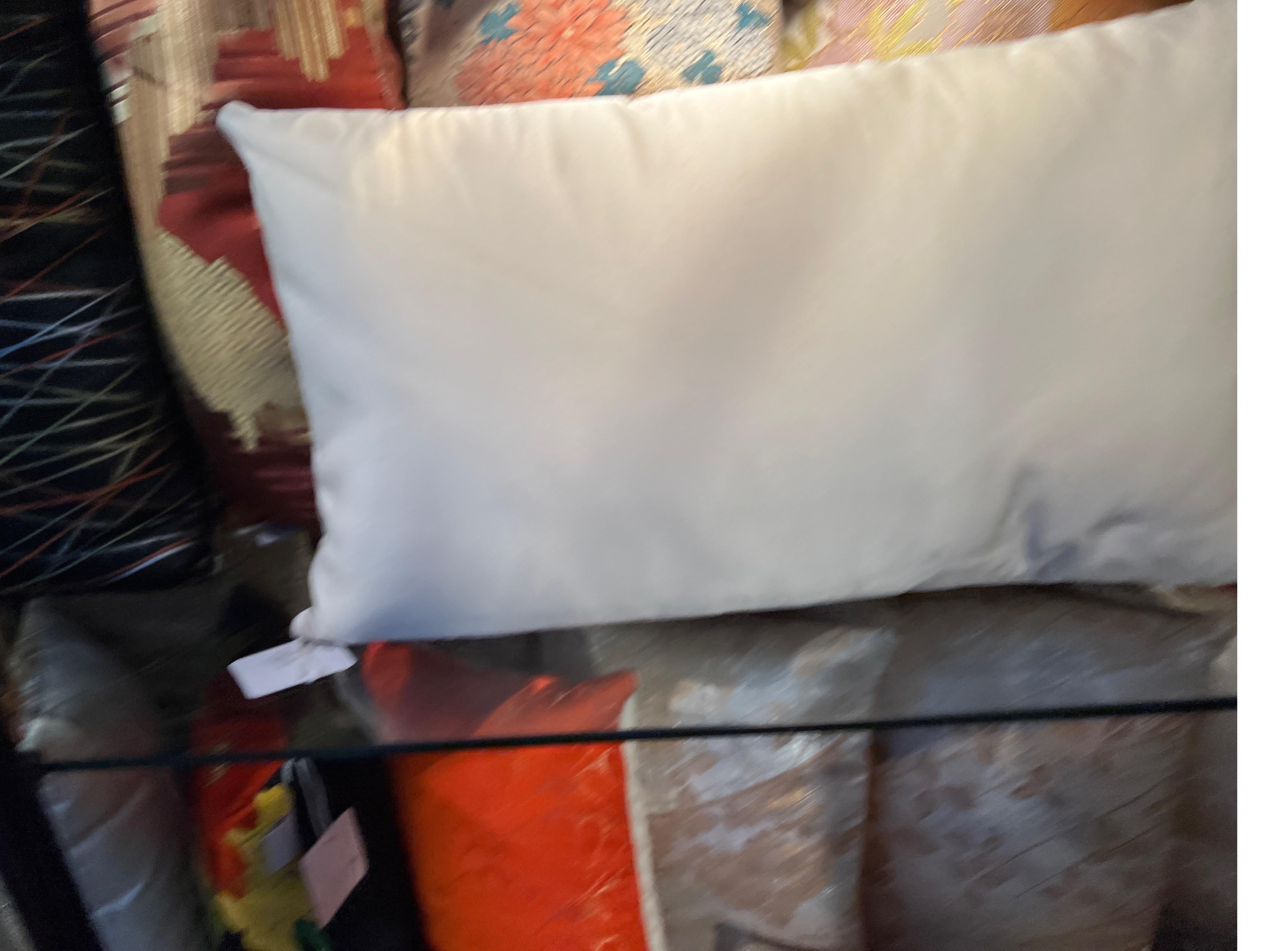 Luxury Silk pillow from Sinapango Interiors Paris For Sale 6