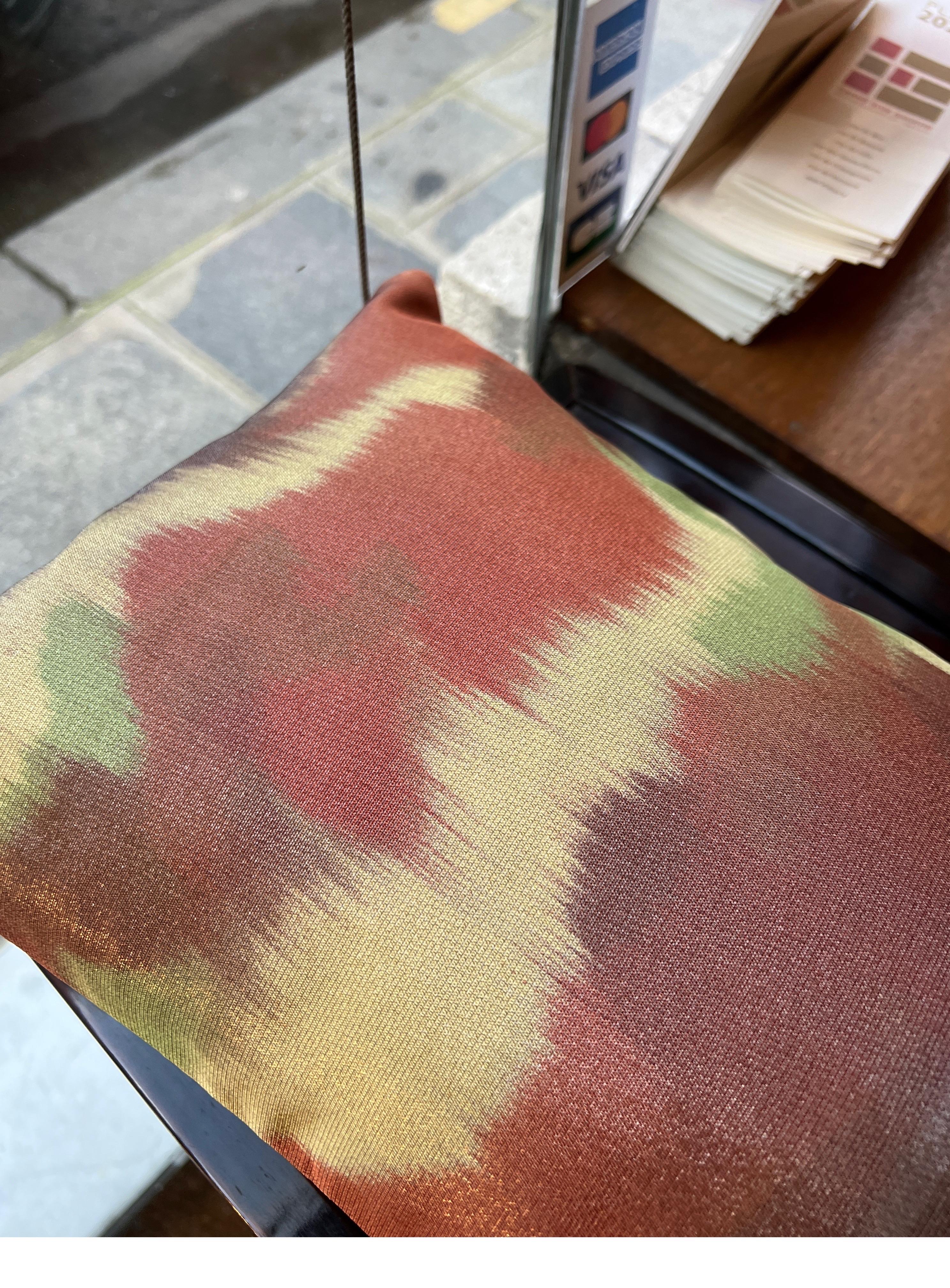 Cuscino di lusso in seta di Sinapango Interiors Paris in vendita 7