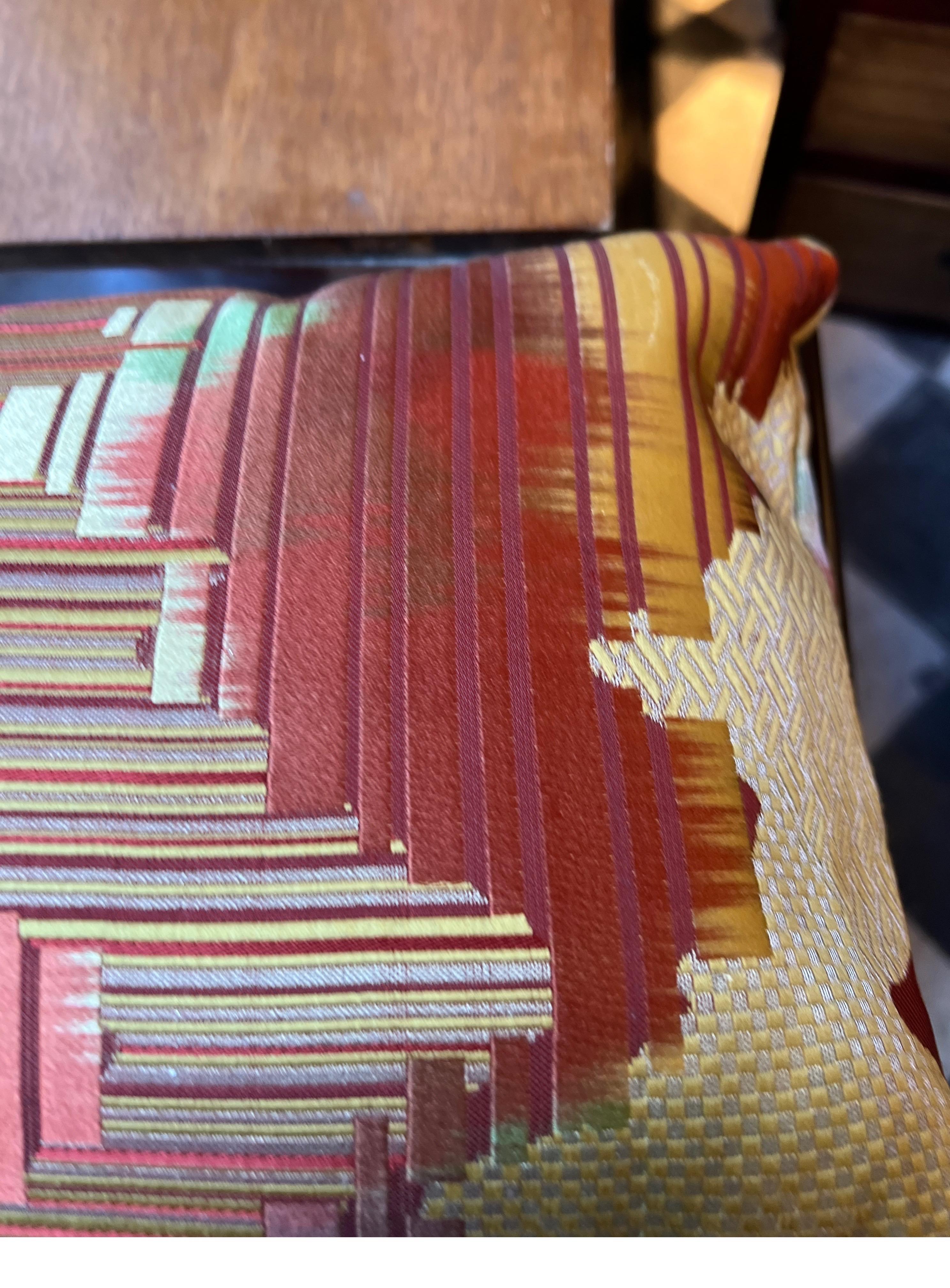Luxury Silk pillow from Sinapango Interiors Paris For Sale 13
