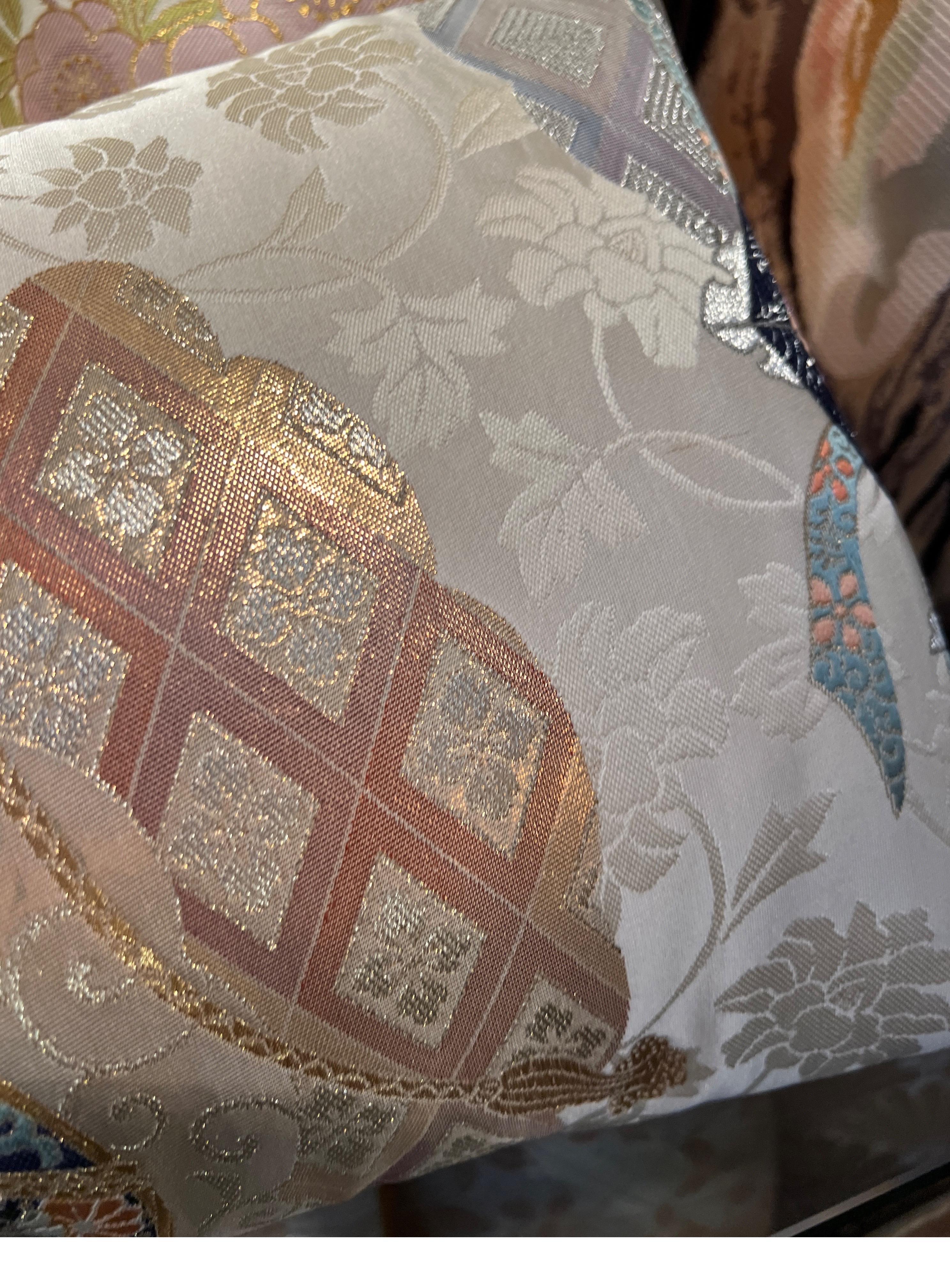 Contemporary Luxury Silk pillow from Sinapango Interiors Paris For Sale
