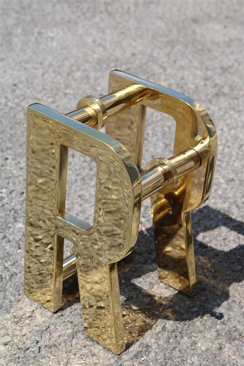 Luxury Massivmessinggriffe Italienisches Design 1970er Jahre mit Buchstabe R Bright Gold (Moderne der Mitte des Jahrhunderts) im Angebot