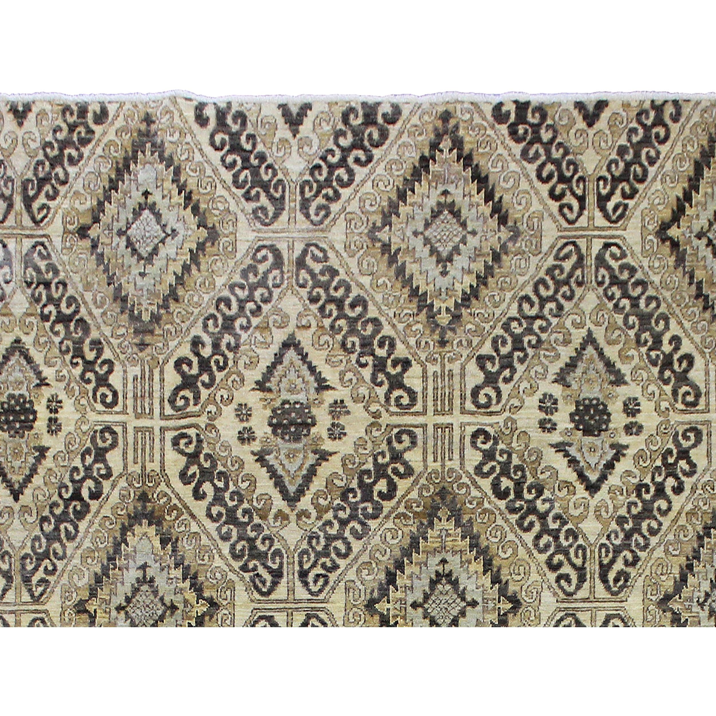 Luxury Traditional Hand-Knotted Agra Kuba Ivory & Slate 12x15 Rug In New Condition For Sale In Secaucus, NJ