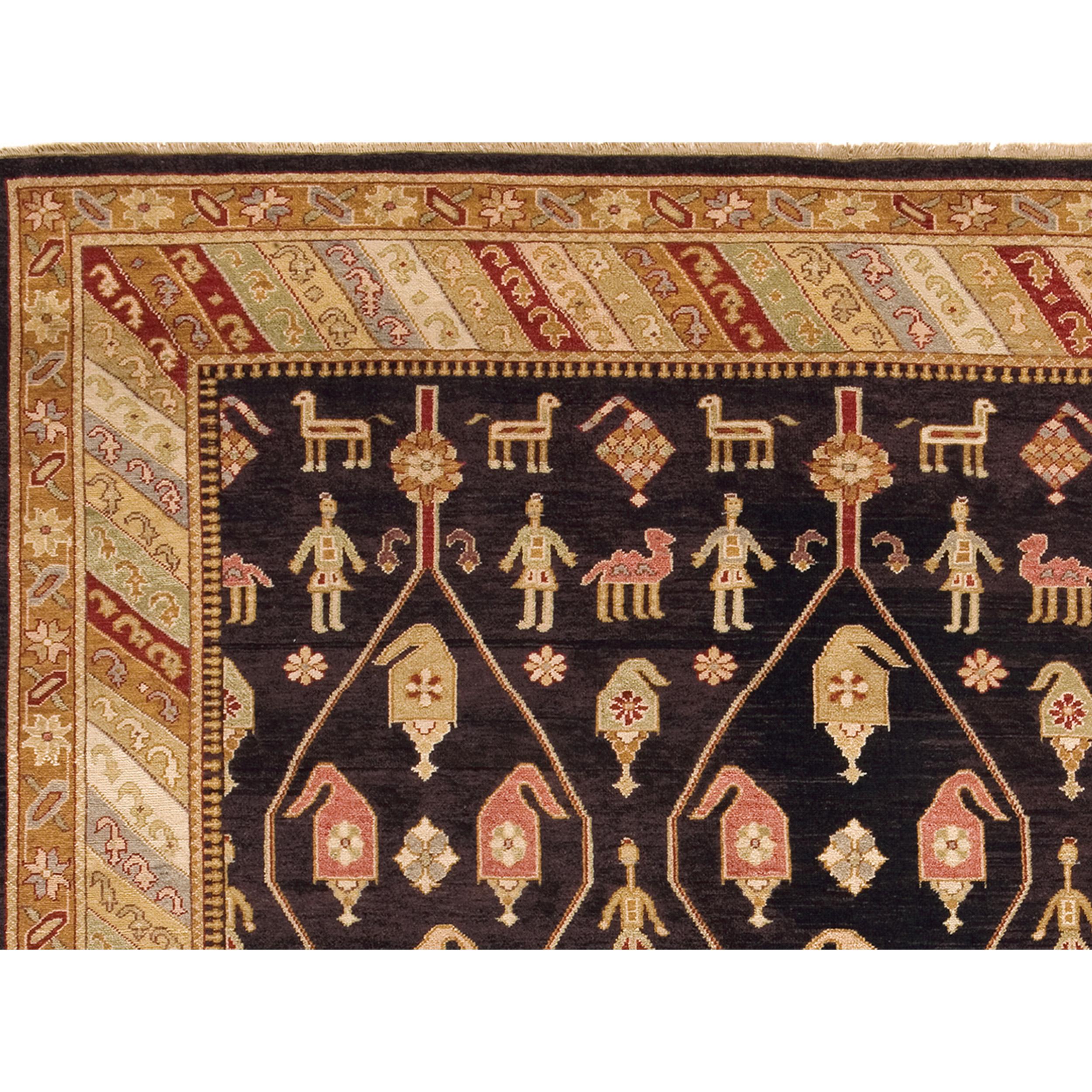 Ce luxueux tapis traditionnel noué à la main, qui a fait l'objet d'un travail méticuleux, est fabriqué à partir de la laine la plus fine. Ce tapis transcende sa fonction utilitaire et devient une œuvre d'art qui ravit les sens et s'harmonise