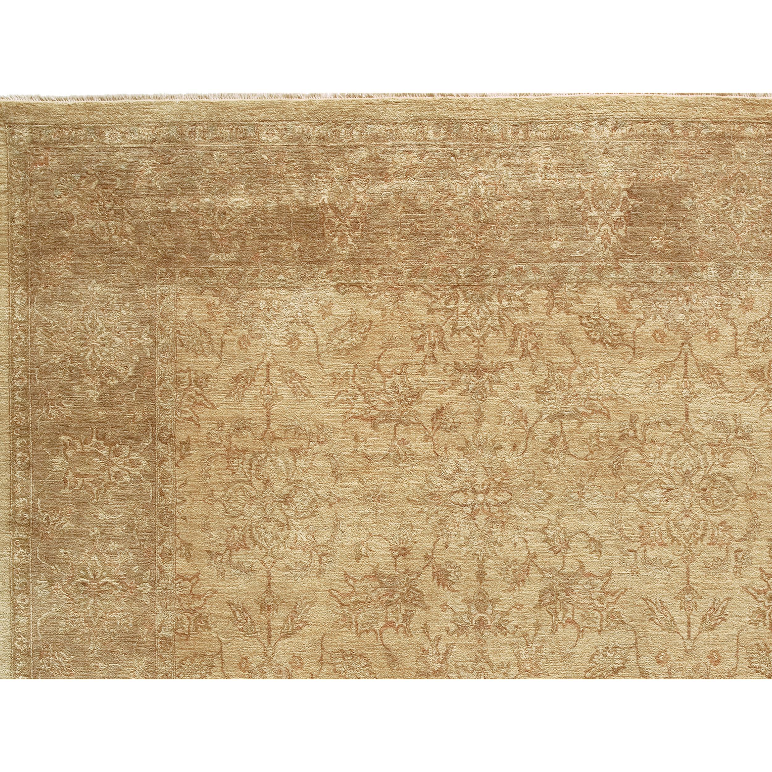 Luxury Traditional Hand-Knotted Doroksh Cream and Gold 12x18 Rug In New Condition For Sale In Secaucus, NJ