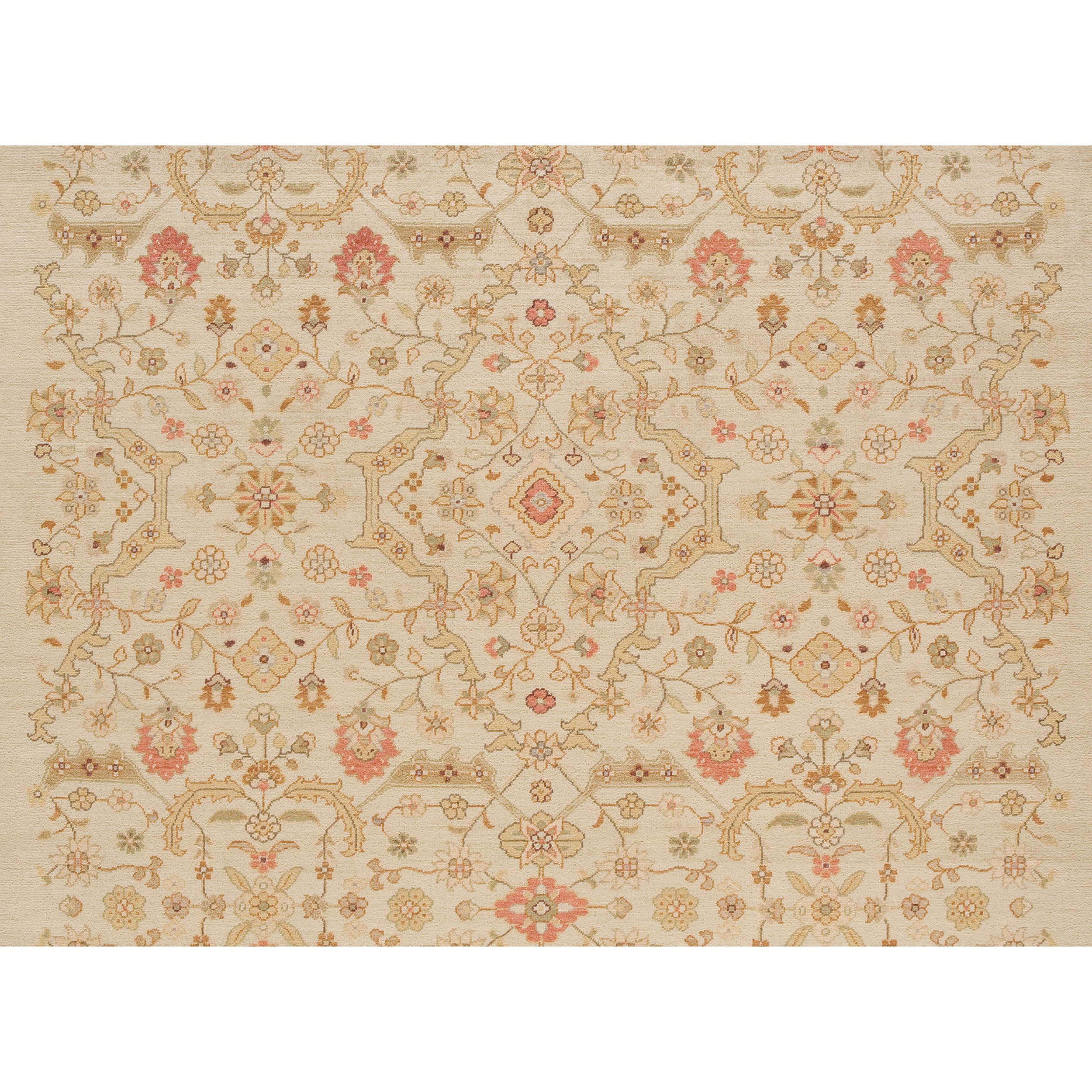 Luxury Traditional Hand-Knotted Ferrahan Cream 11x18 Area Rug In New Condition For Sale In Secaucus, NJ