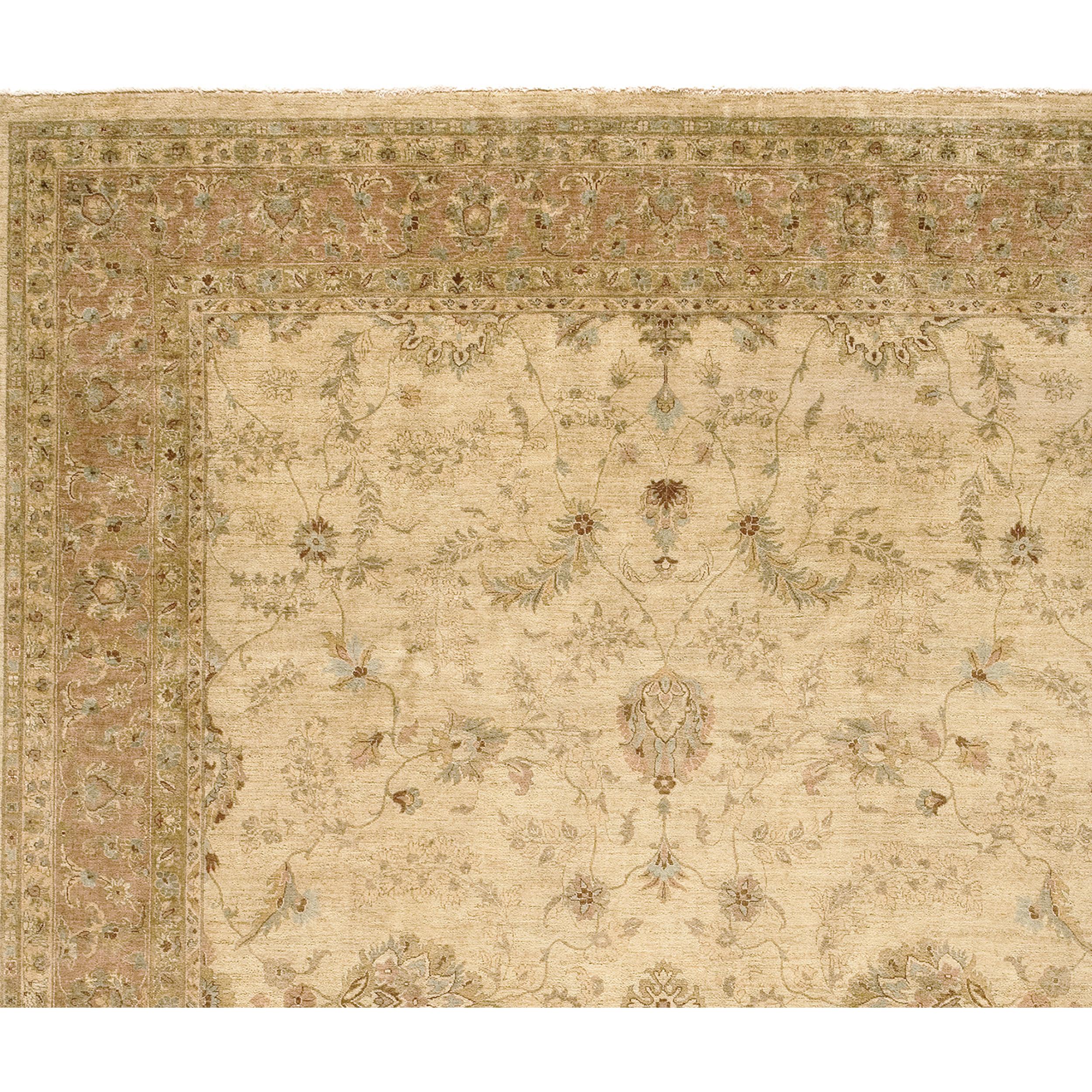 Luxury Traditional Hand-Knotted Lilihan Cream and Melon 12x18 Rug In New Condition For Sale In Secaucus, NJ