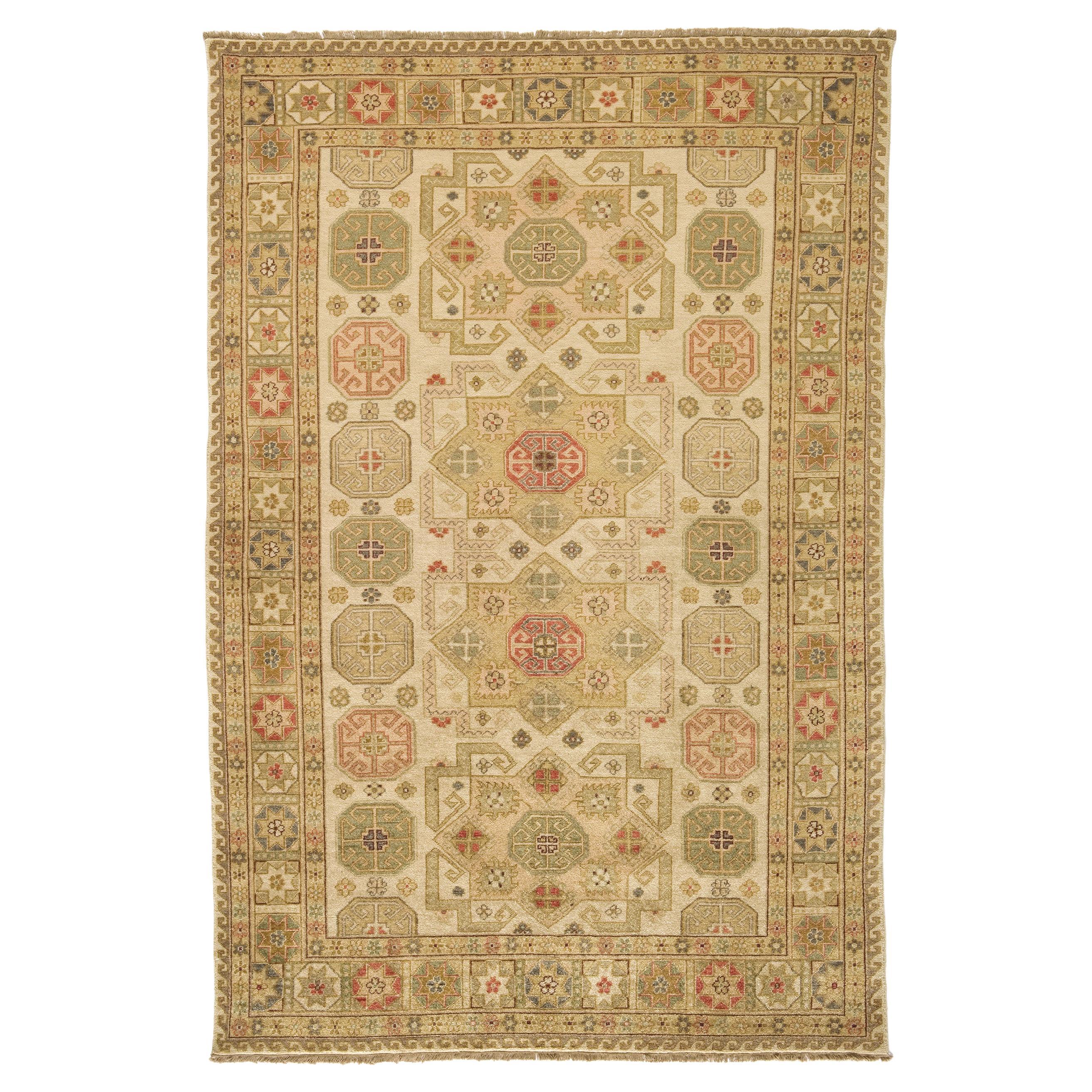 Luxuriöser traditioneller handgeknüpfter Schirwan-Teppich in Creme und Gold 14x26 im Angebot