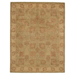 Luxury Traditional Hand-Knotted Vase Pistachio and Ivory 10x14 Rug
