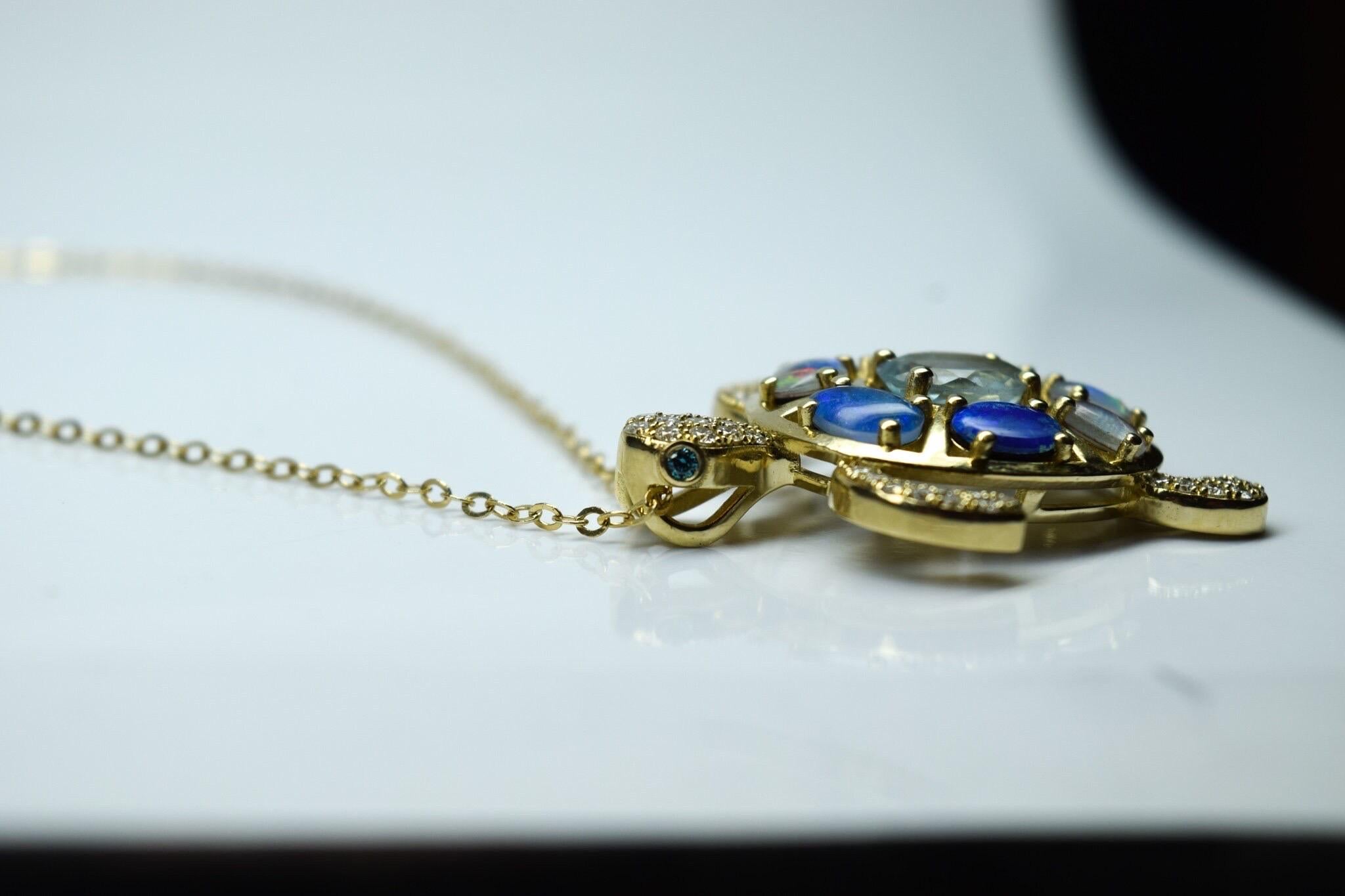 Pendentif de luxe tortue pendentif opale pendentif aigue-marine pendentif or jaune 18KT tortue Neuf - En vente à Boca Raton, FL