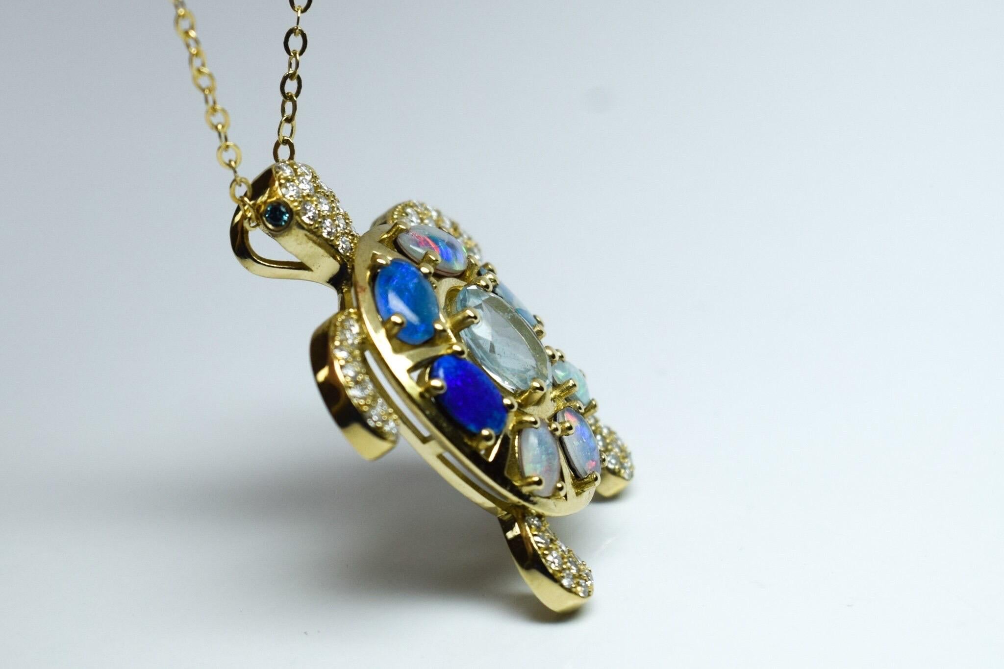 Pendentif de luxe tortue pendentif opale pendentif aigue-marine pendentif or jaune 18KT tortue Unisexe en vente