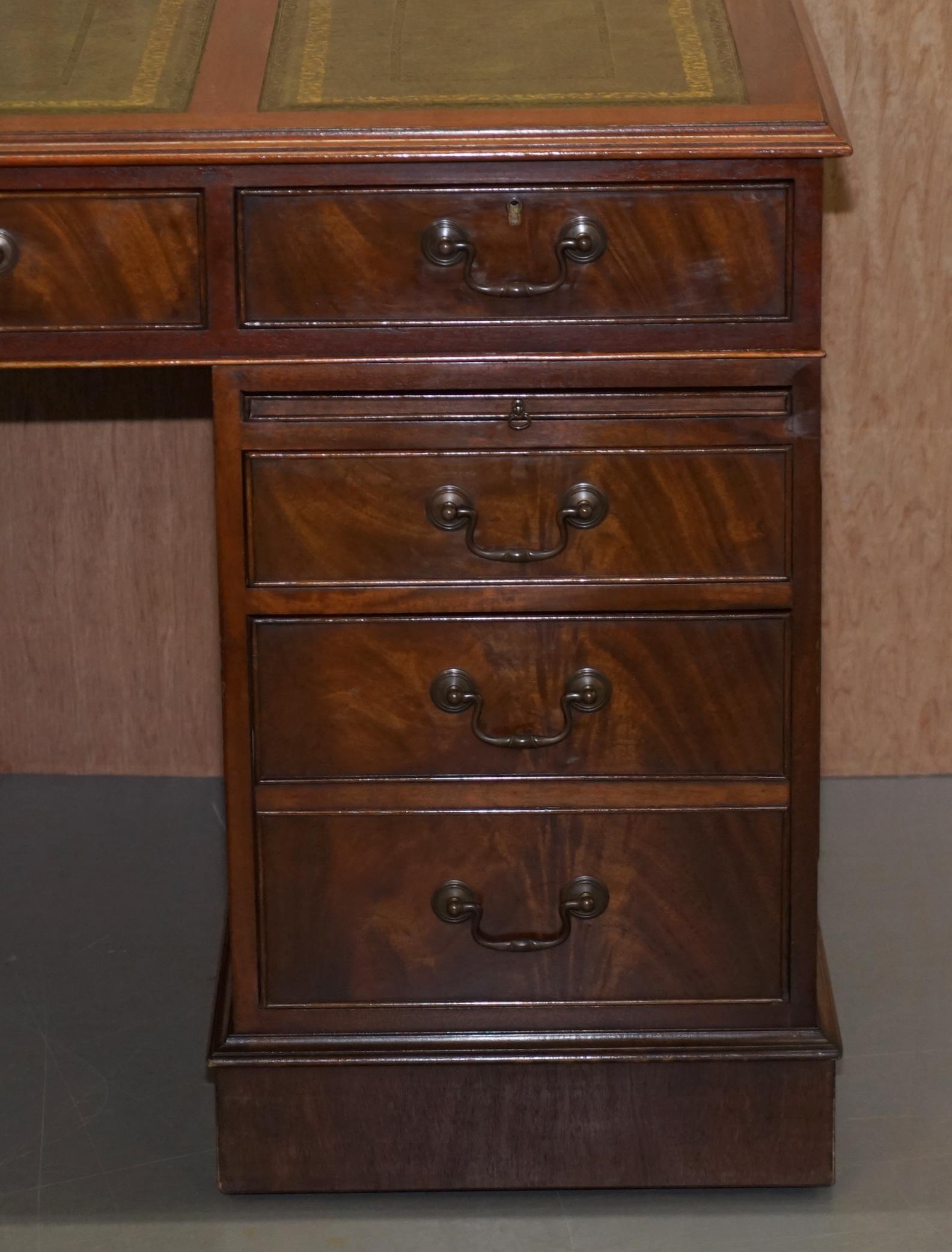 Luxury Twin Pedestal Partner Desk, Twin Butlers Trays, Mahogany & Green Leather 5