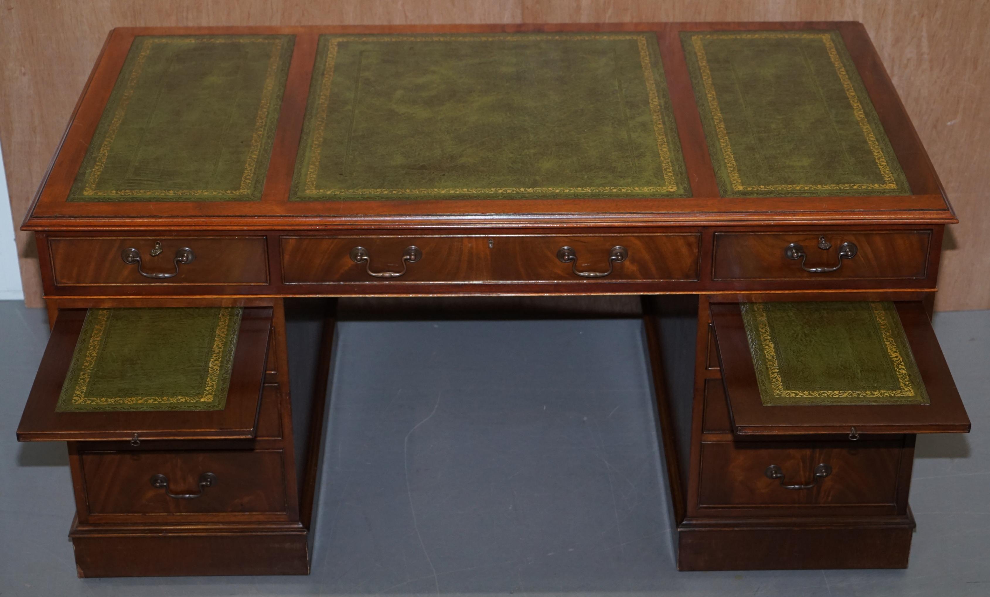 Luxury Twin Pedestal Partner Desk, Twin Butlers Trays, Mahogany & Green Leather 12