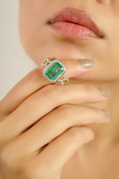 Luxury Unisex Statement Ring with Emerald & Halo Diamonds 18k Solid Yellow Gold