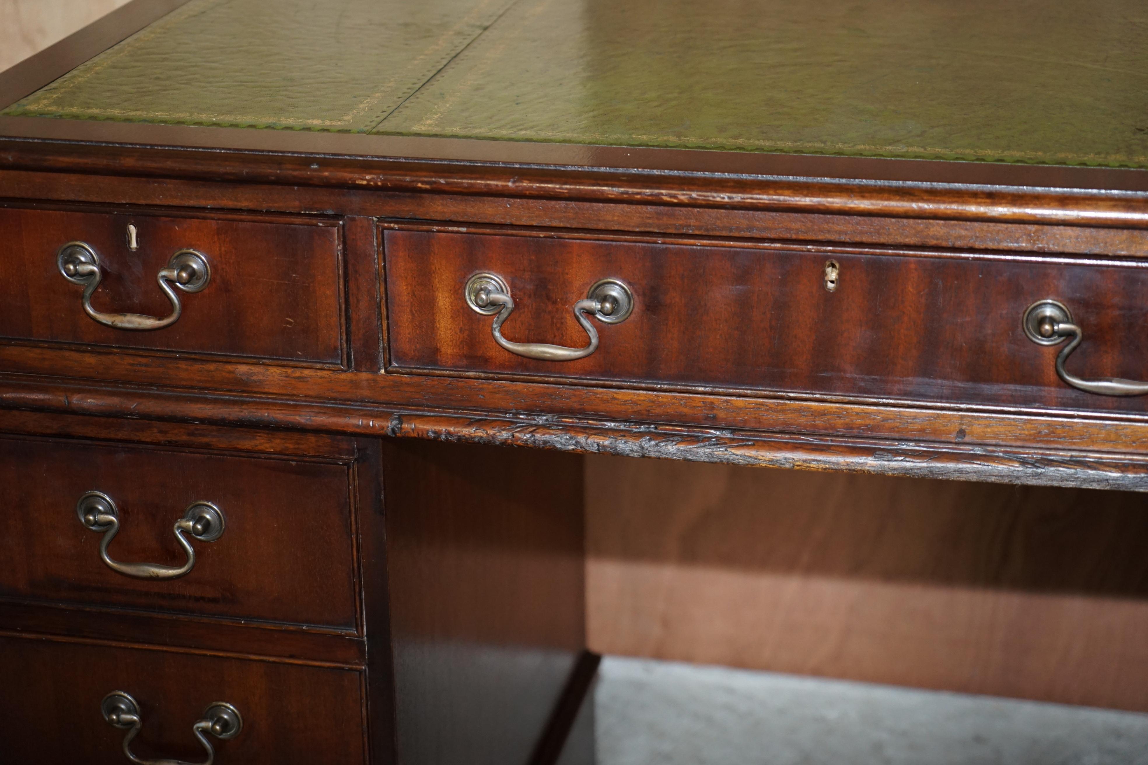 Hand-Crafted Luxury Vintage Green Leather Hardwood Twin Pedestal Traditional Partner Desk