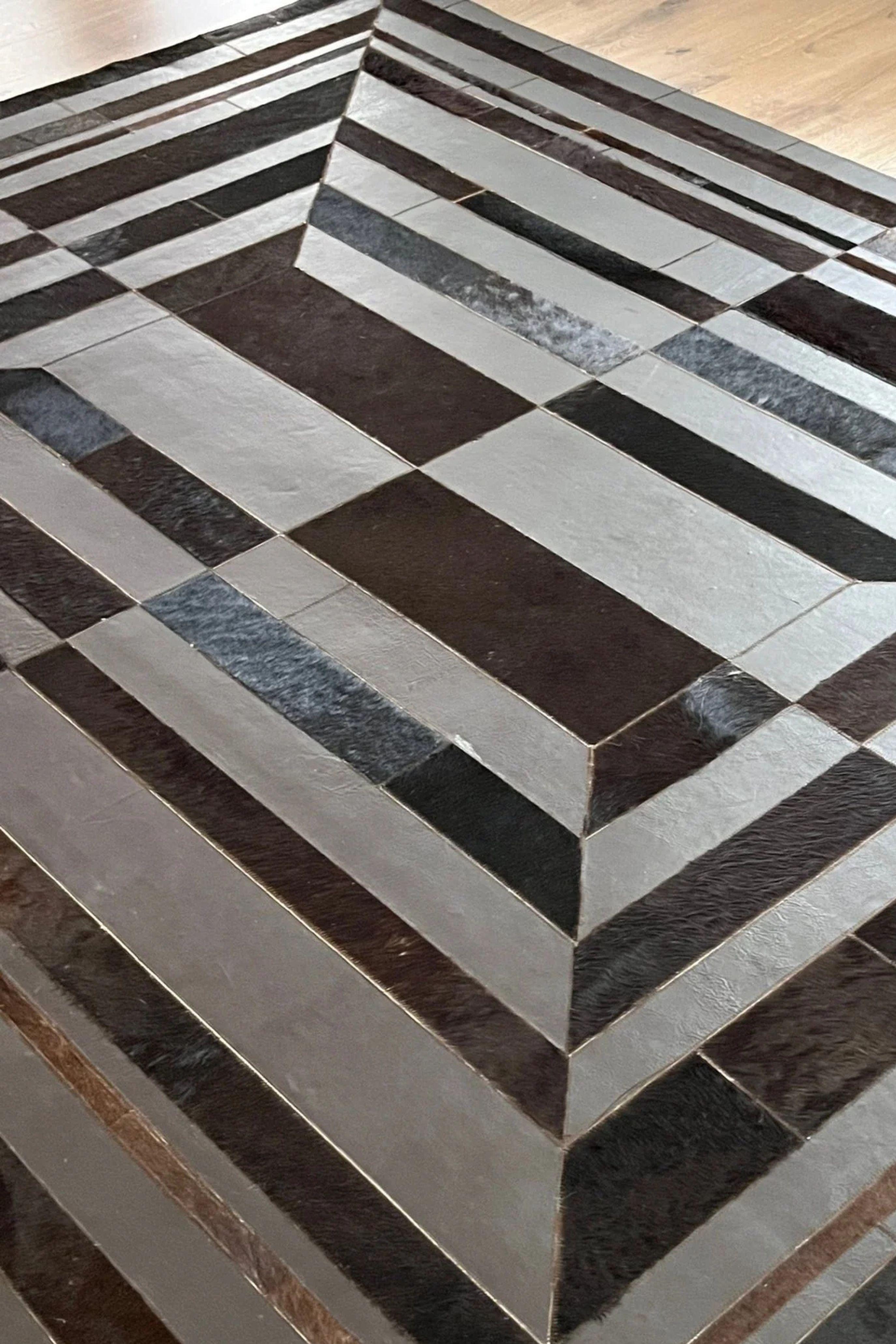 Luxury You Don’t Need to Explain  6 x 8 Ft Leather Handmade Rug  Alcalá Design In New Condition For Sale In MADRID, ES