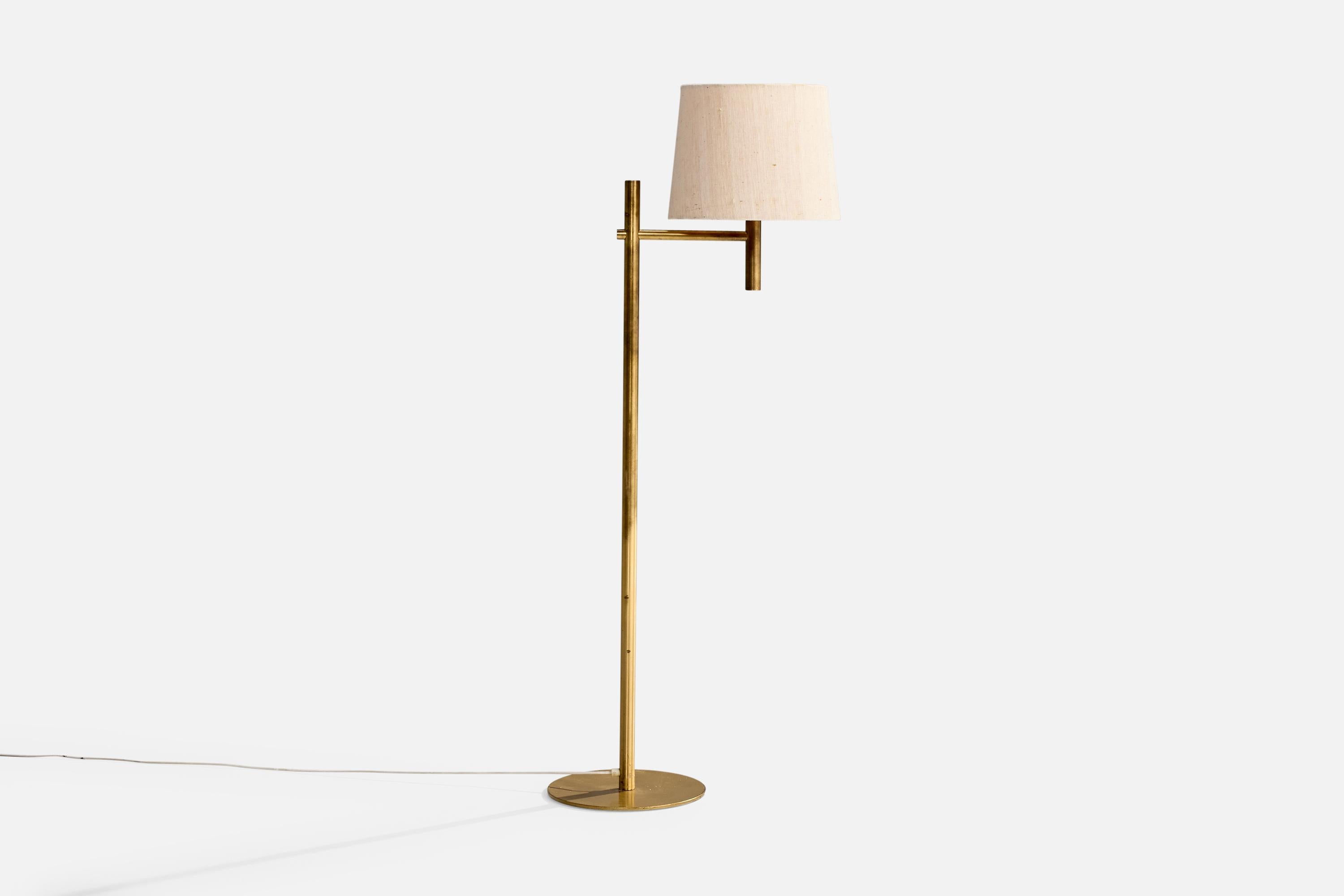 Mid-Century Modern Luxus, lampadaires, laiton, acrylique, tissu, Suède, 1970 en vente