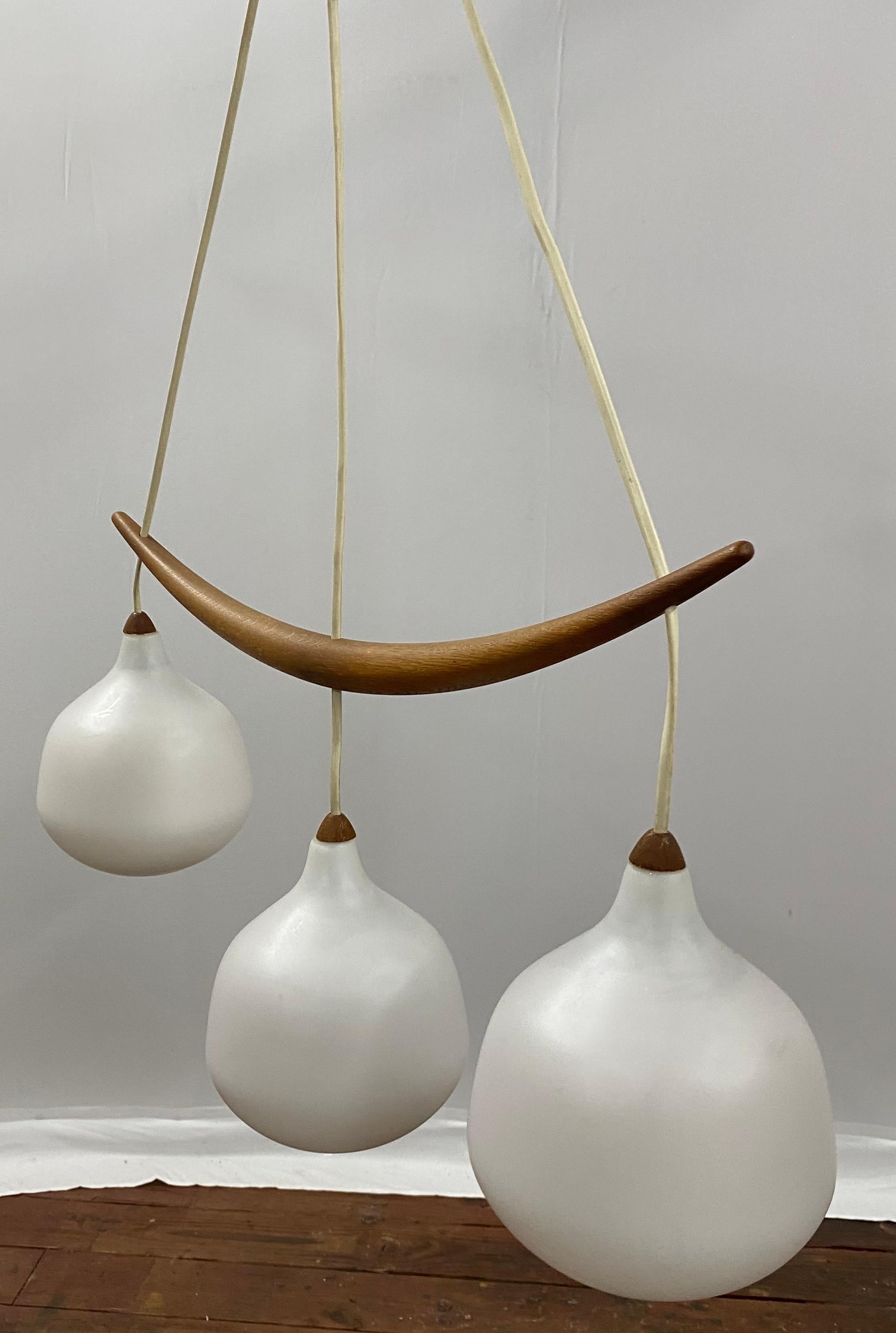 Svedese Luxus Model 512 Uno & Osten Kristiansson Bananen Triple Pendant in vendita