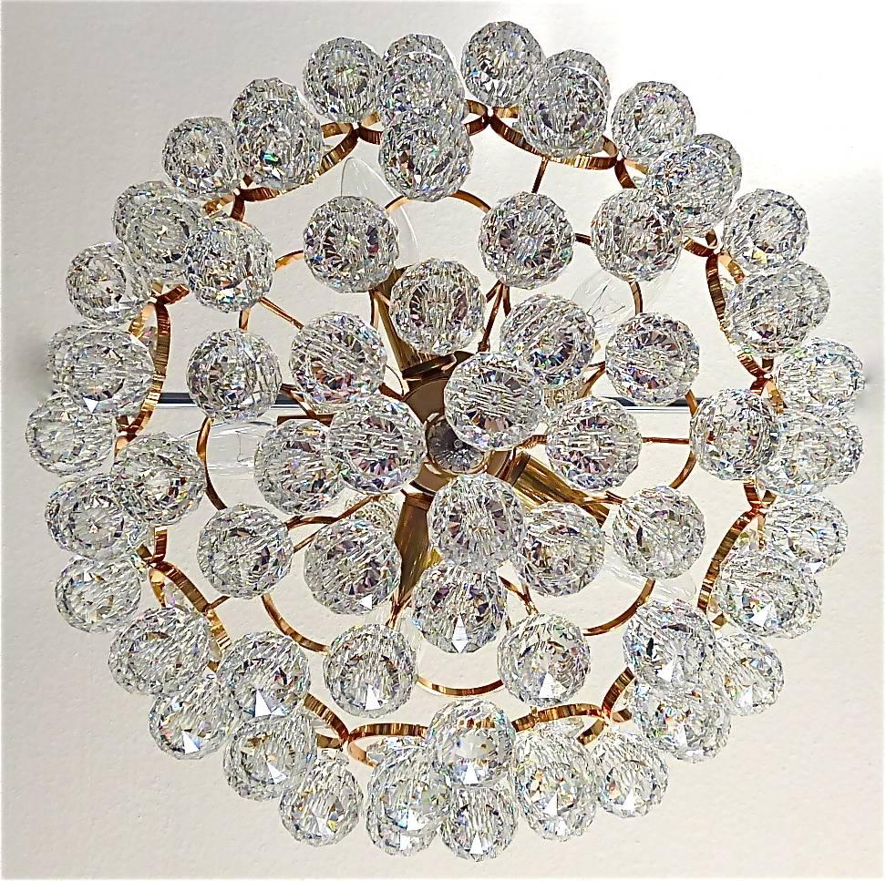 Luxus Palwa Midcentury Chandelier Gilt Brass Faceted Crystal Glass Globes, 1960 6