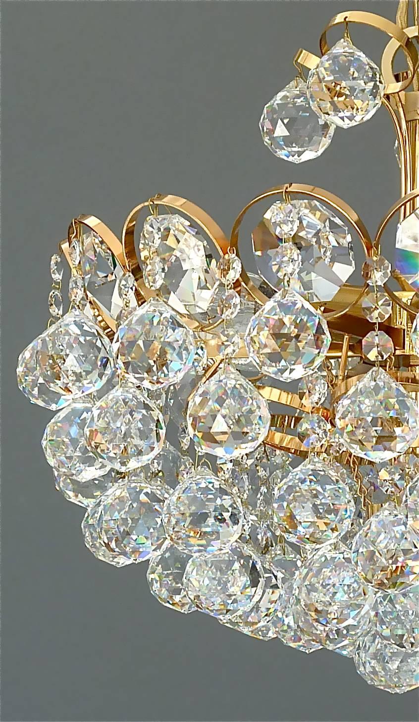German Luxus Palwa Midcentury Chandelier Gilt Brass Faceted Crystal Glass Globes, 1960