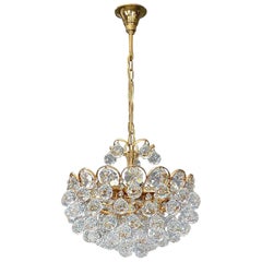Luxus Palwa Midcentury Chandelier Gilt Brass Faceted Crystal Glass Globes, 1960