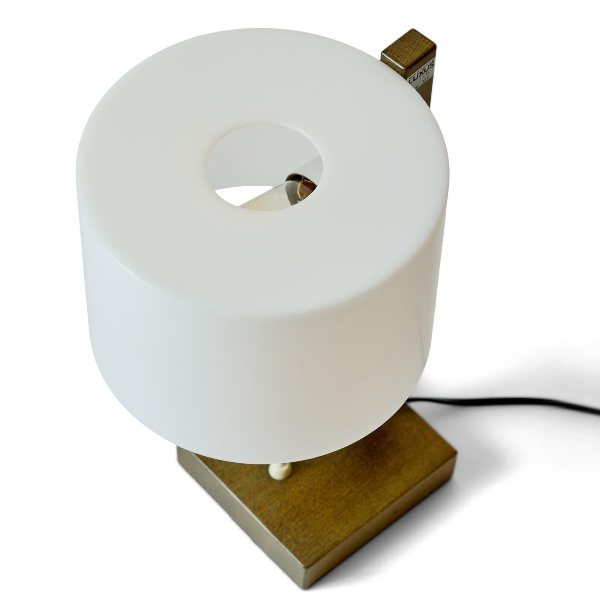 Suédois Lampe de table Luxus par Uno & Östen Kristiansson pour Luxus, années 1960 en vente
