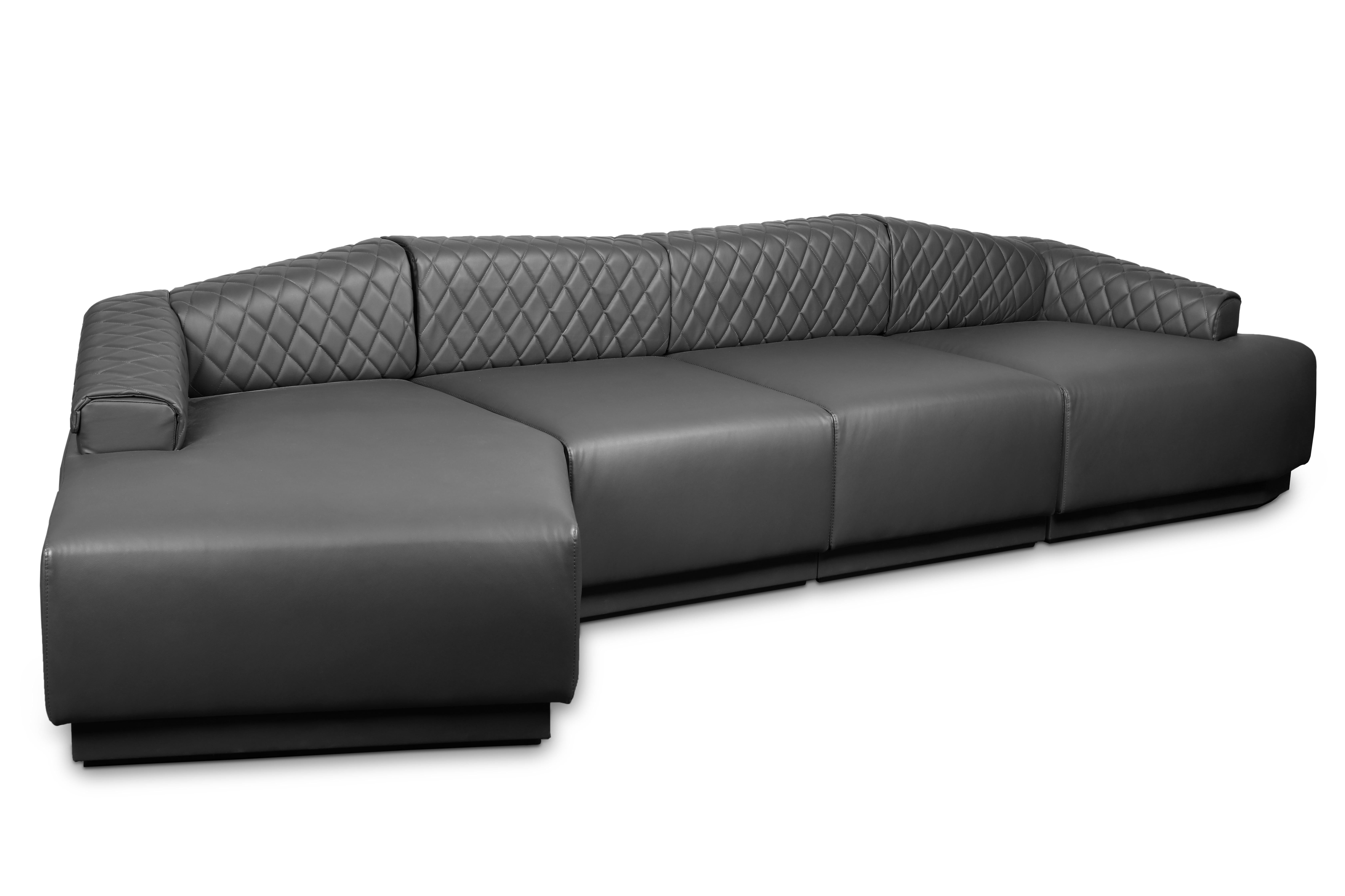 Sofa vonuis aus grauem synthetischem Leder mit gesteppter Rückenlehne und Holzsockel (Moderne) im Angebot