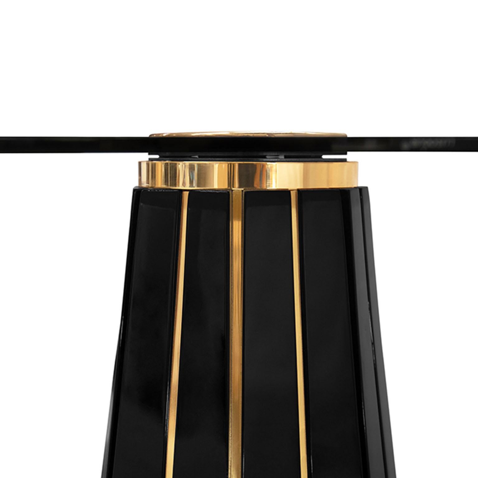 Modern Darian II Side Table in Black Lacquer Wood with Smoked Glass Top For Sale