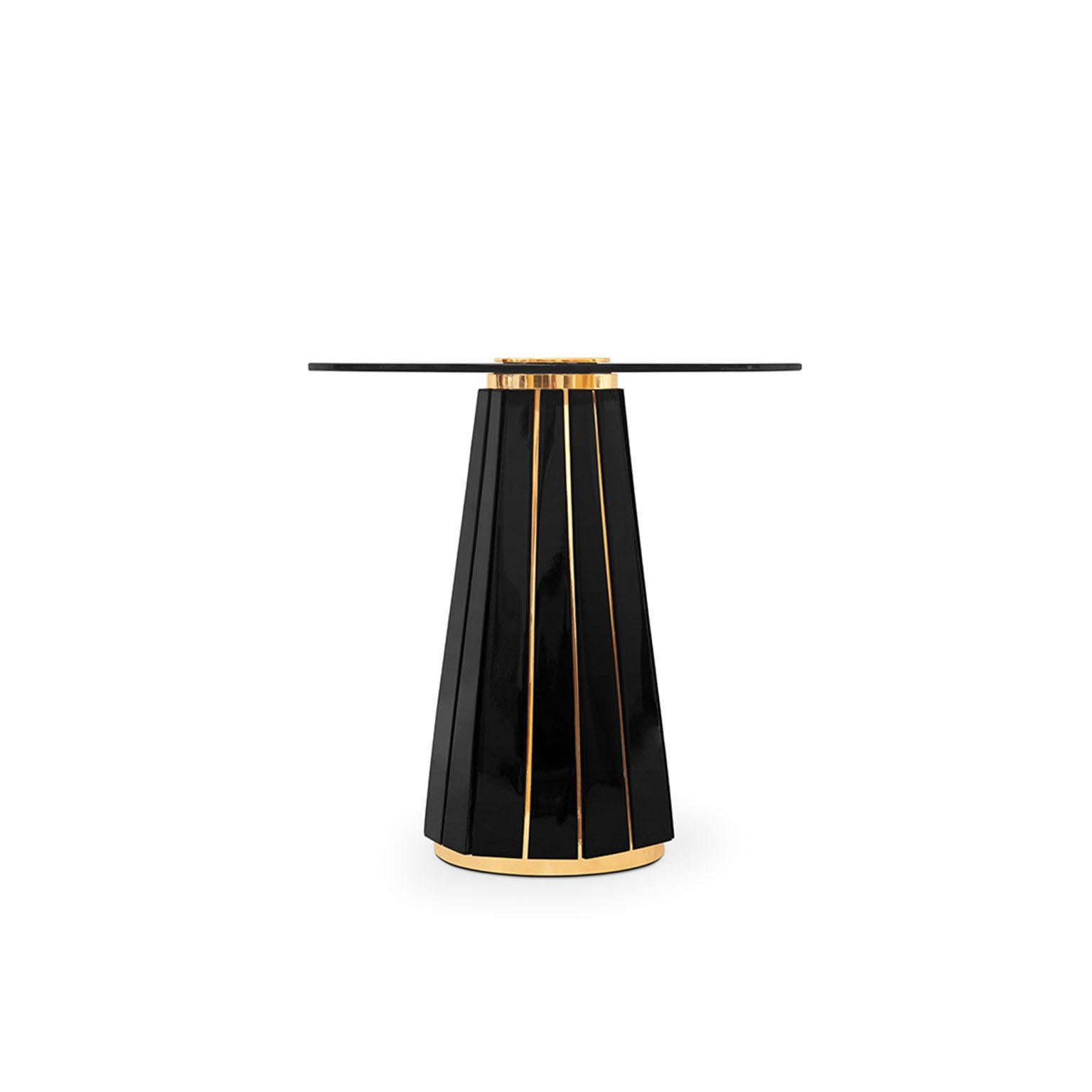 Inspired by our remarkable Darian sideboard, the Darian side table II rises has a luxurious side table, imponent and lavish. A ravishing handcraft side table, that is made of round smoked glass placed on top of a wooden structure in black lacquer