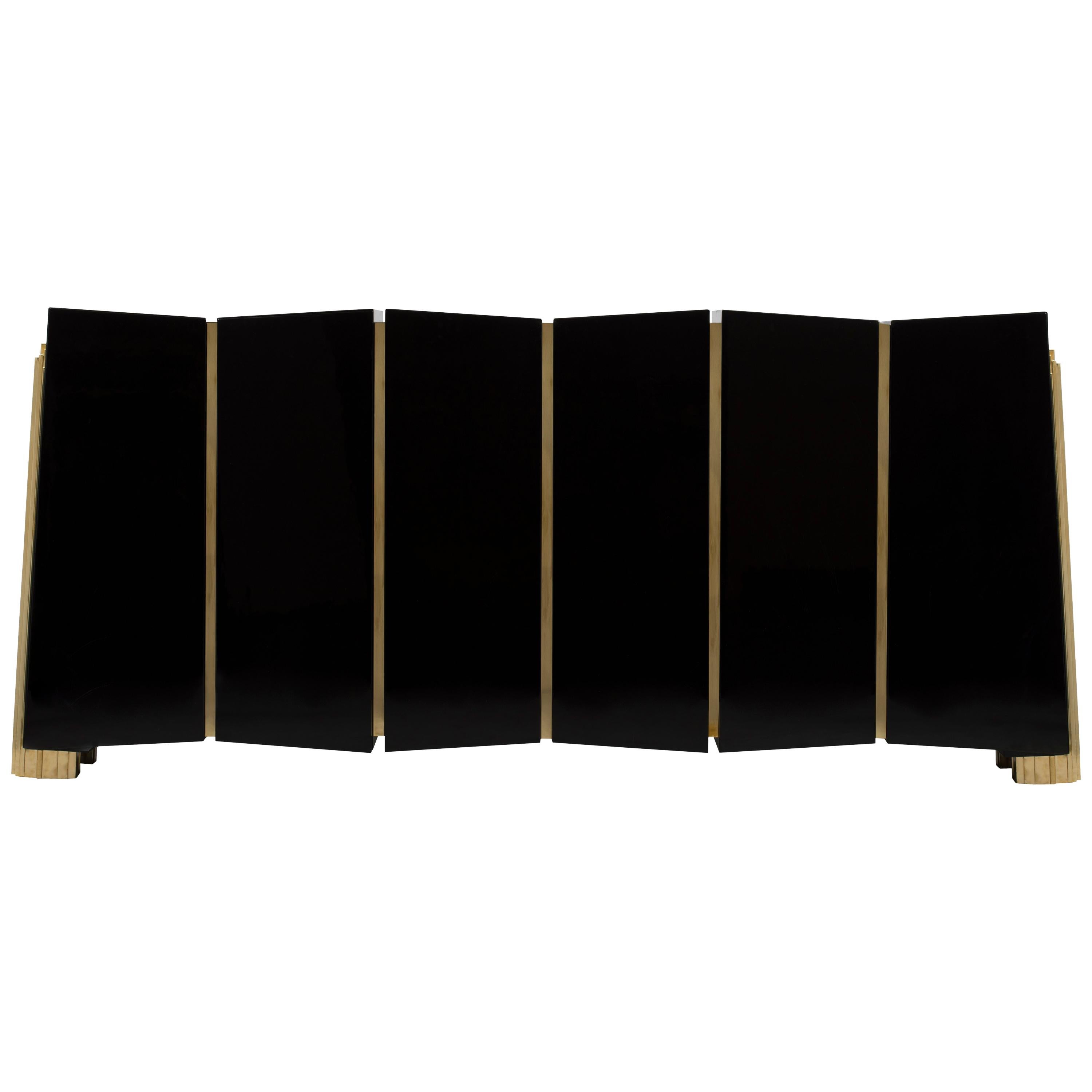 Darian Sideboard in Black Lacquer with Gold-Plated Brass Detail For Sale