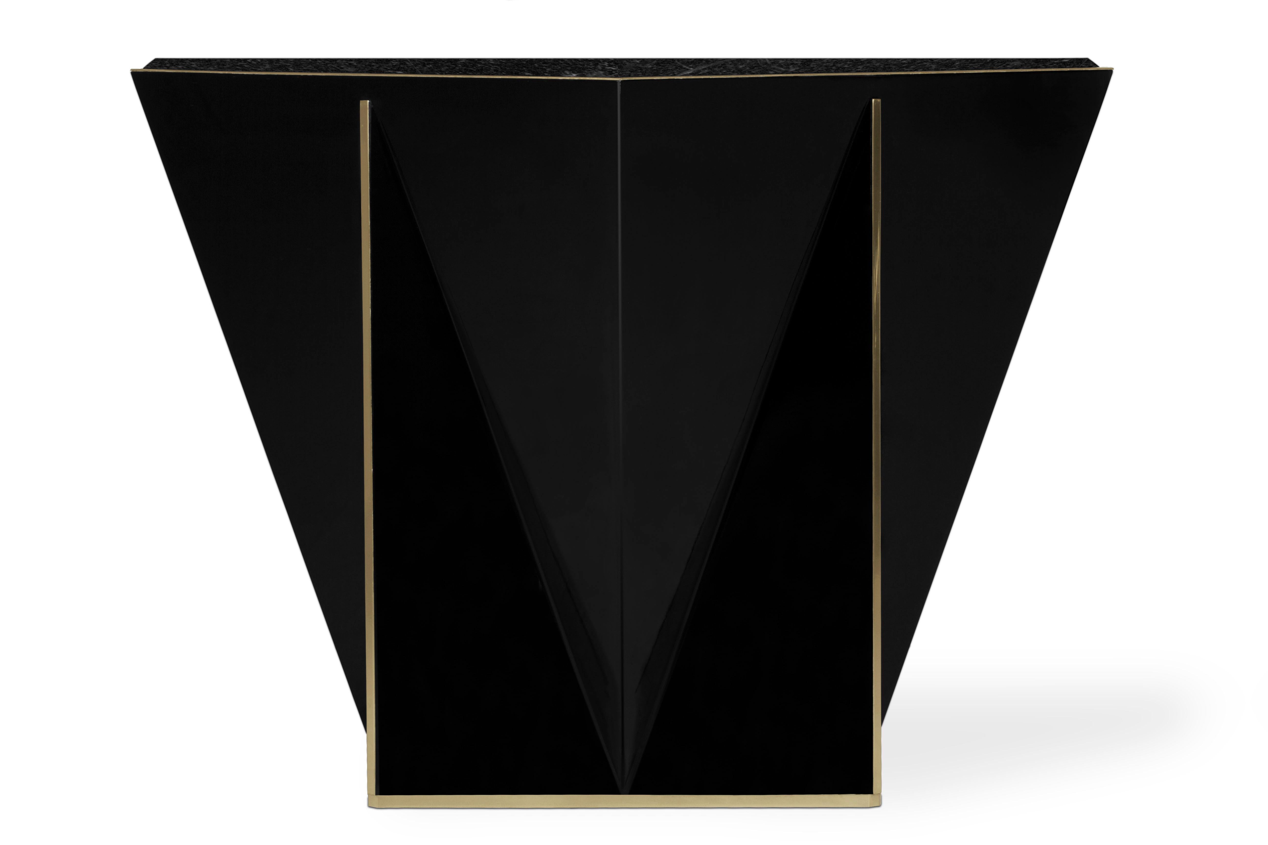 Modern Prisma Side Table with Brass Detail and Nero Marquina Marble Top For Sale