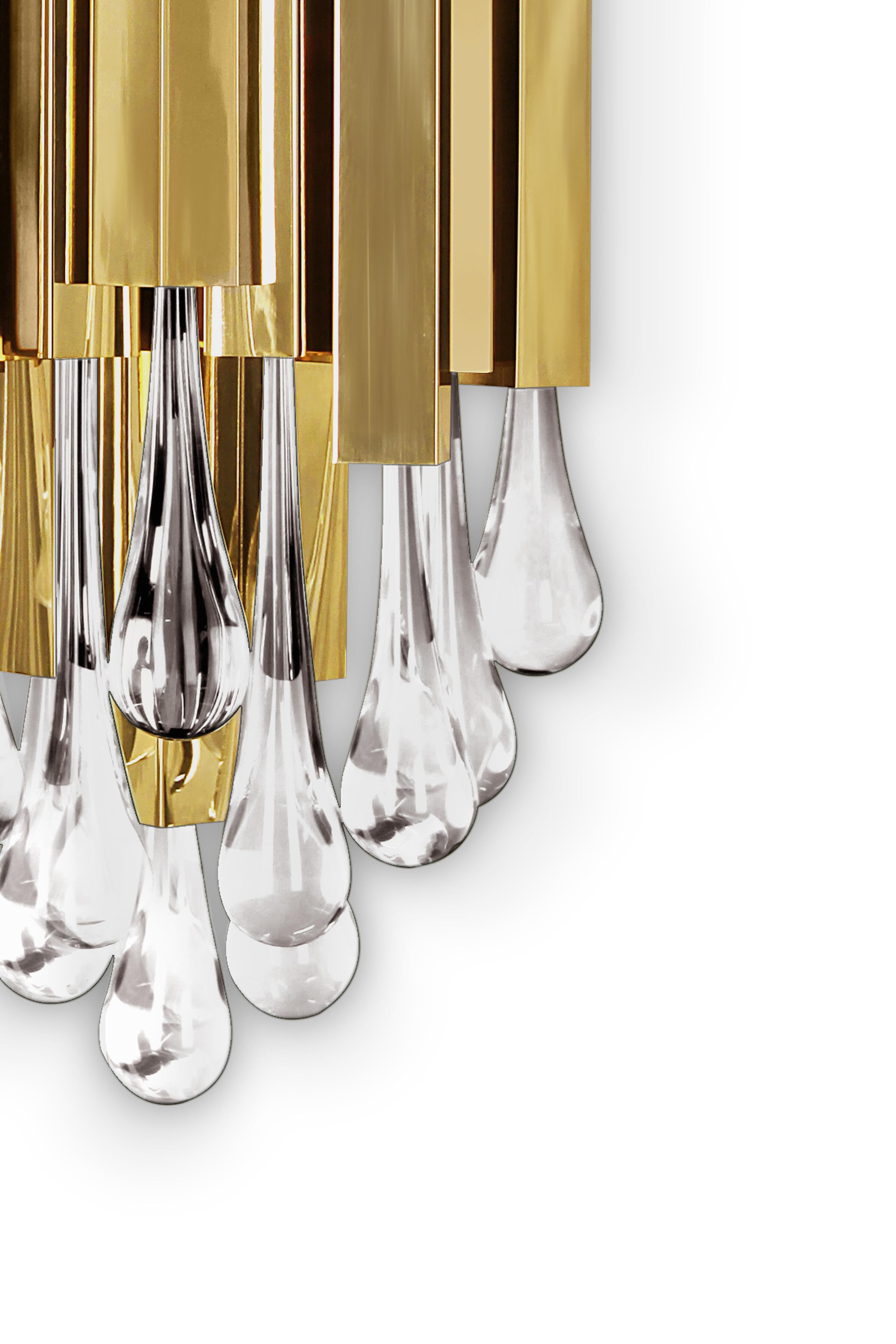 Modern Trump Wall Light in Gold-Plated Brass and Crystal Glass Details For Sale