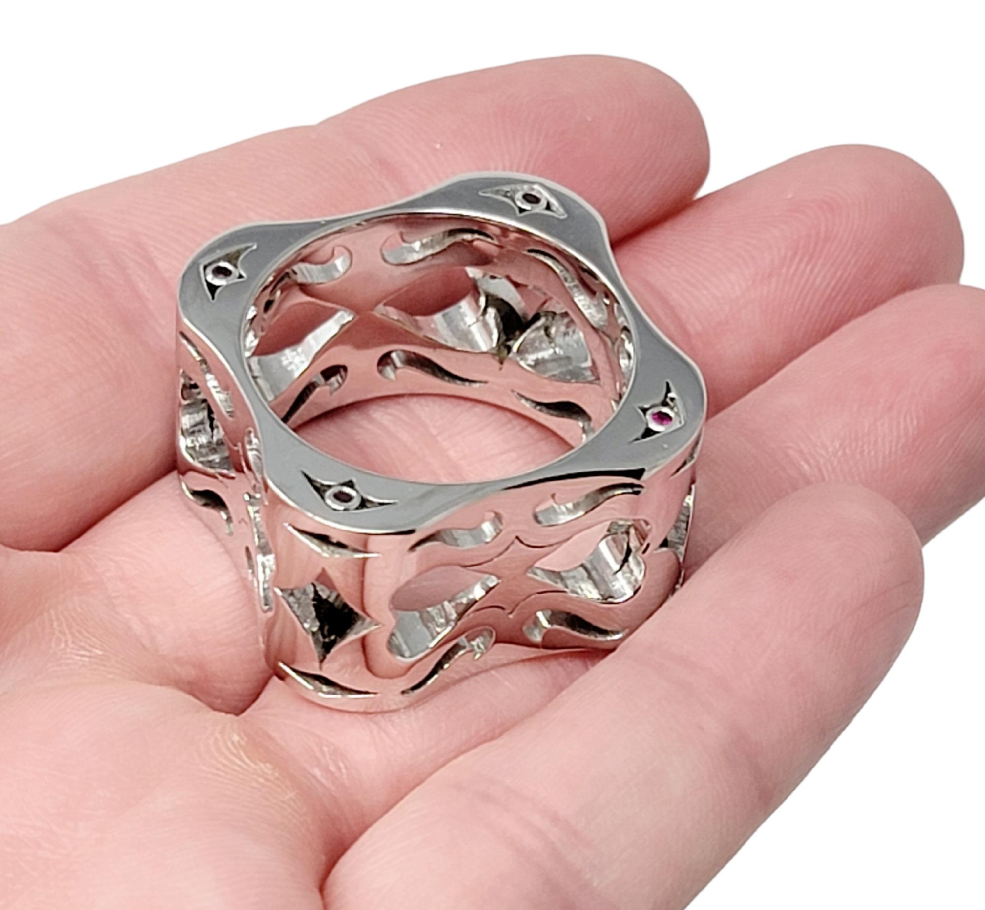 Luz by Houman Anillo Amor Oro Blanco 18 Kilates con Rubí Anillo Cuadrado Ancho en venta 4
