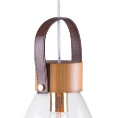 "Luzeiro" Pendentif de petite taille Dôme en cristal de verre, bracelet en cuir et base en Wood