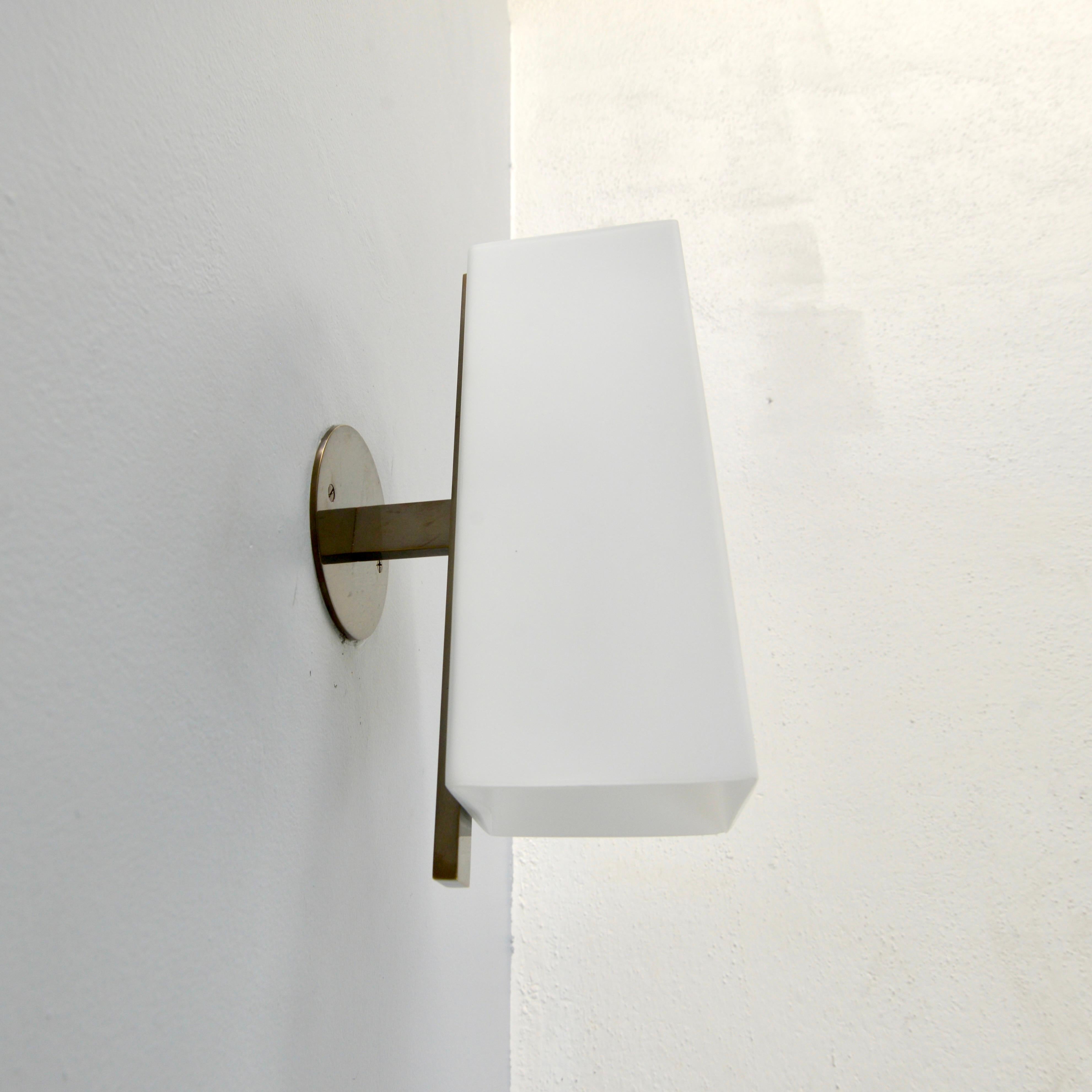 XXI secolo e contemporaneo LUZQT Sconce MD BRZ di Lumfardo Luminaires in vendita