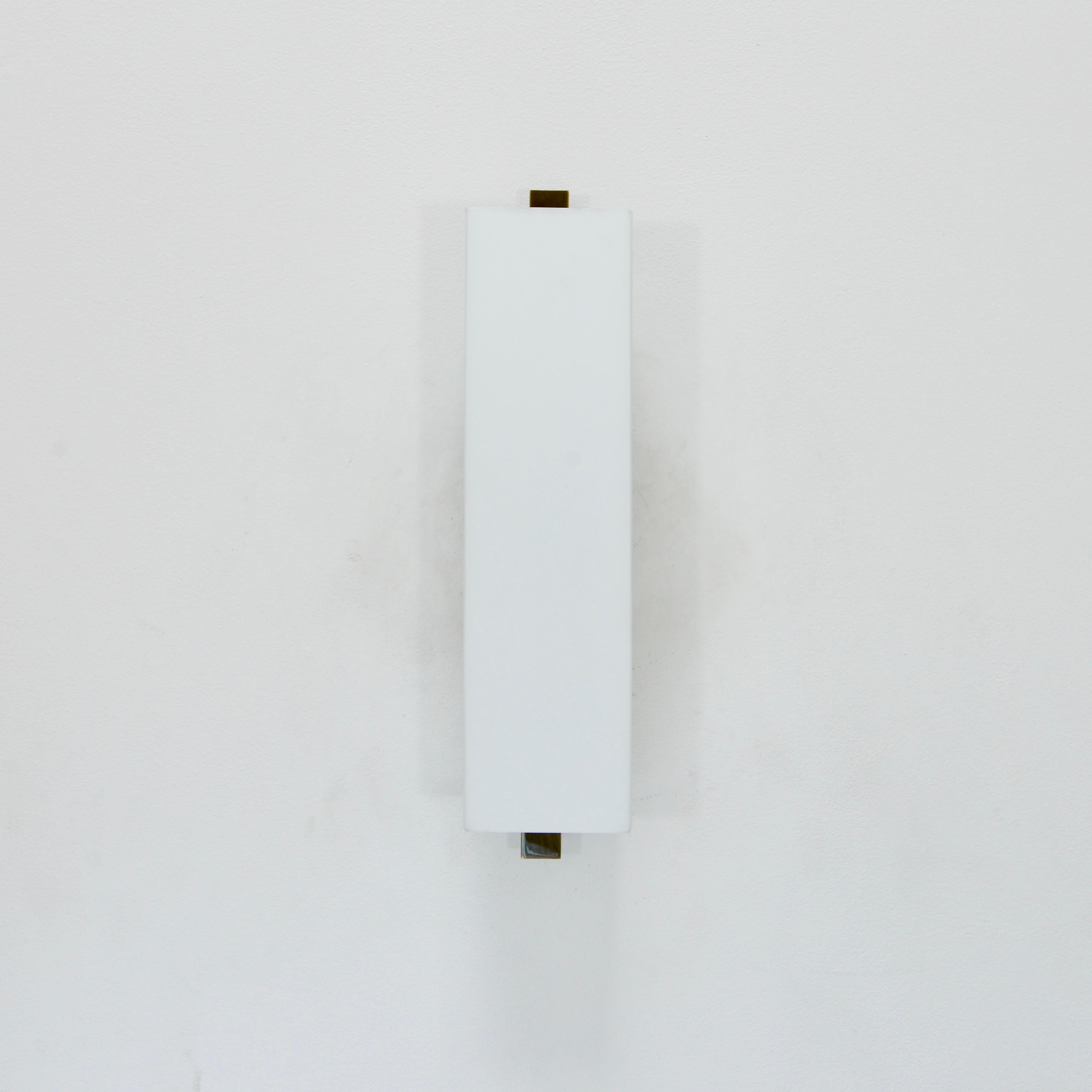 LUZQT Sconce PB by Lumfardo Luminaires For Sale 3