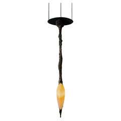 Suspension LV-426 en bronze coulé patiné, par William Guillon