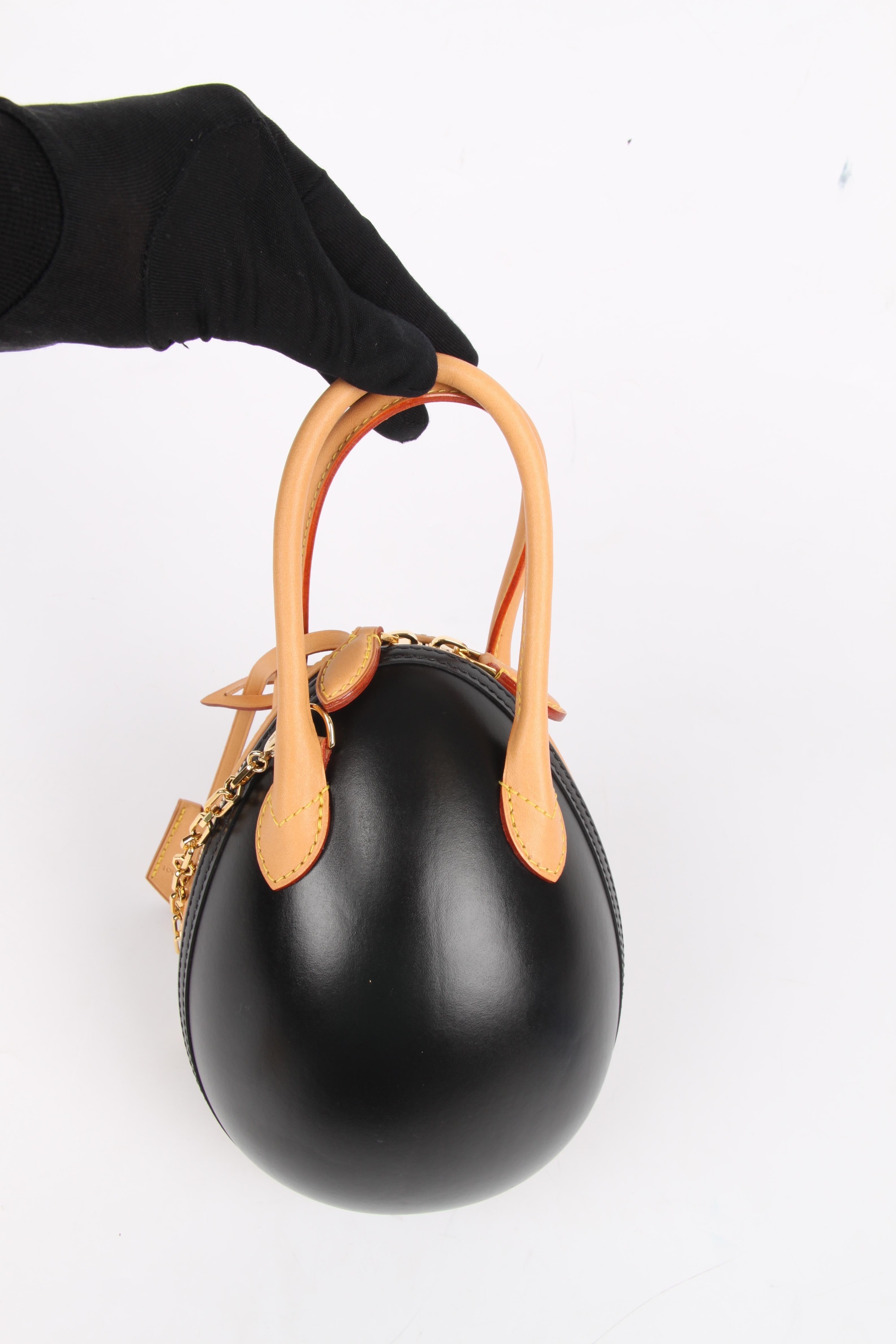 egg bag lv