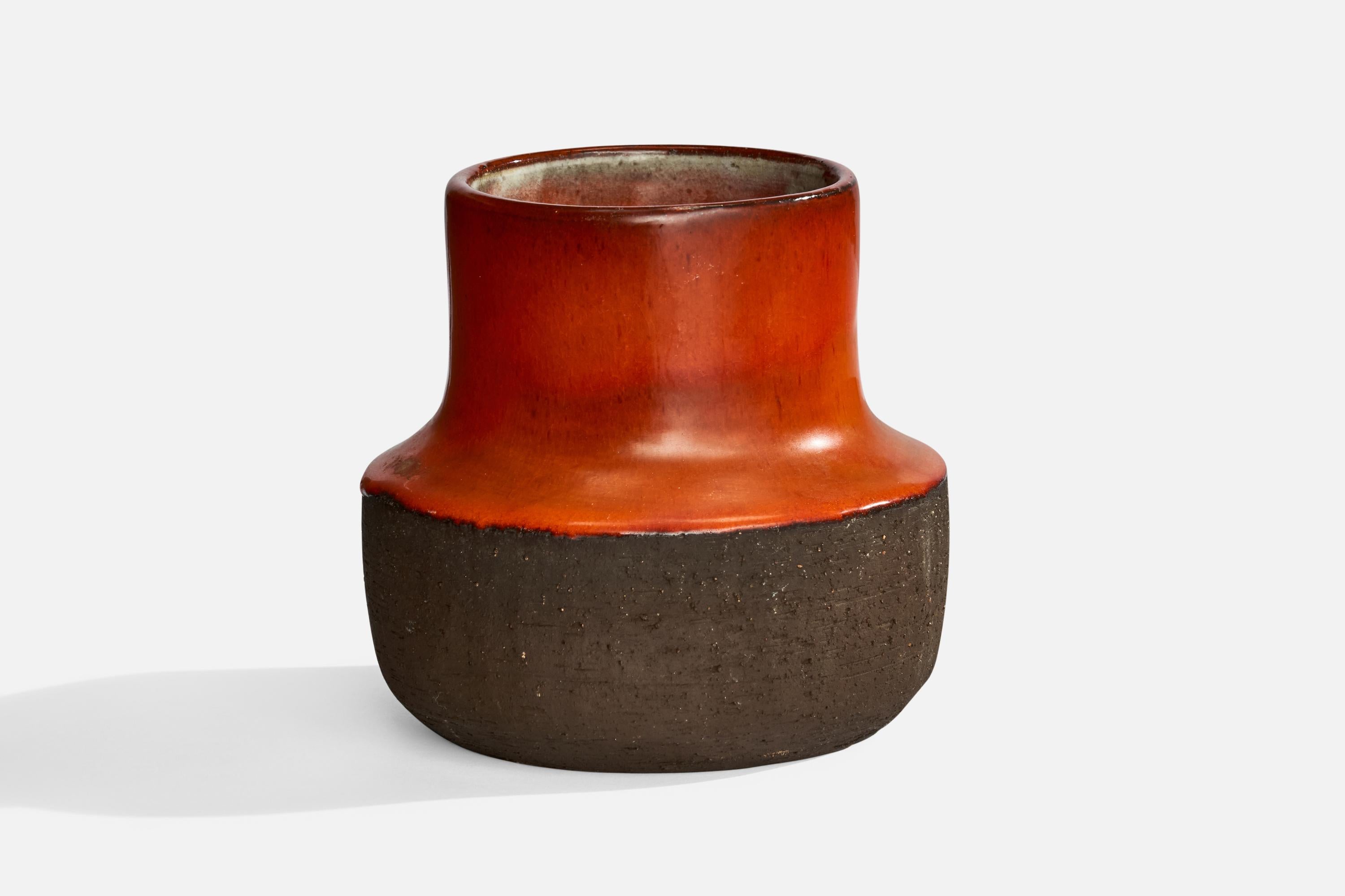 A red and dark-brown-glazed stoneware vase designed and produced by Løvemose, Denmark, 1960s