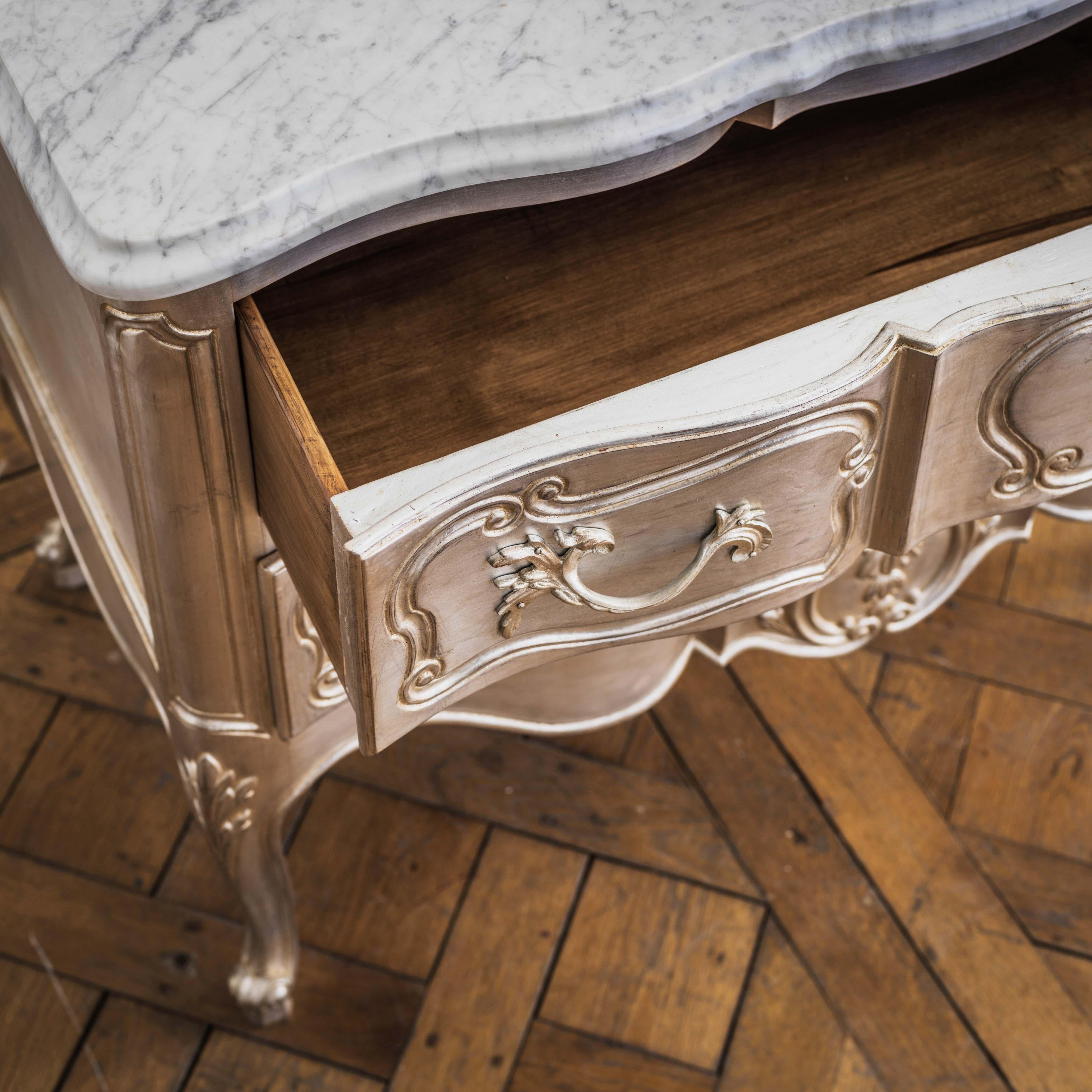 Wood LXV Style Chest of Drawers in Hand Gilded Silver Finish For Sale