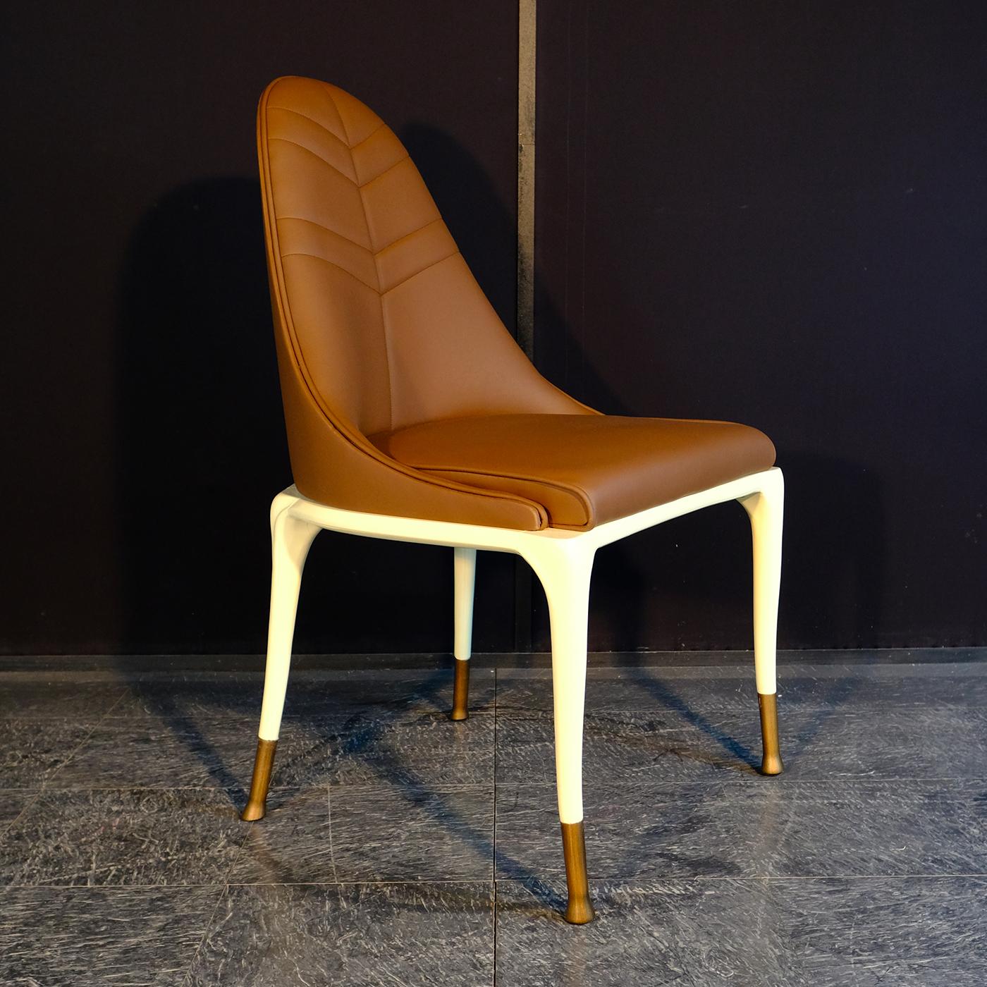 Lyaf chair by Divina Project.