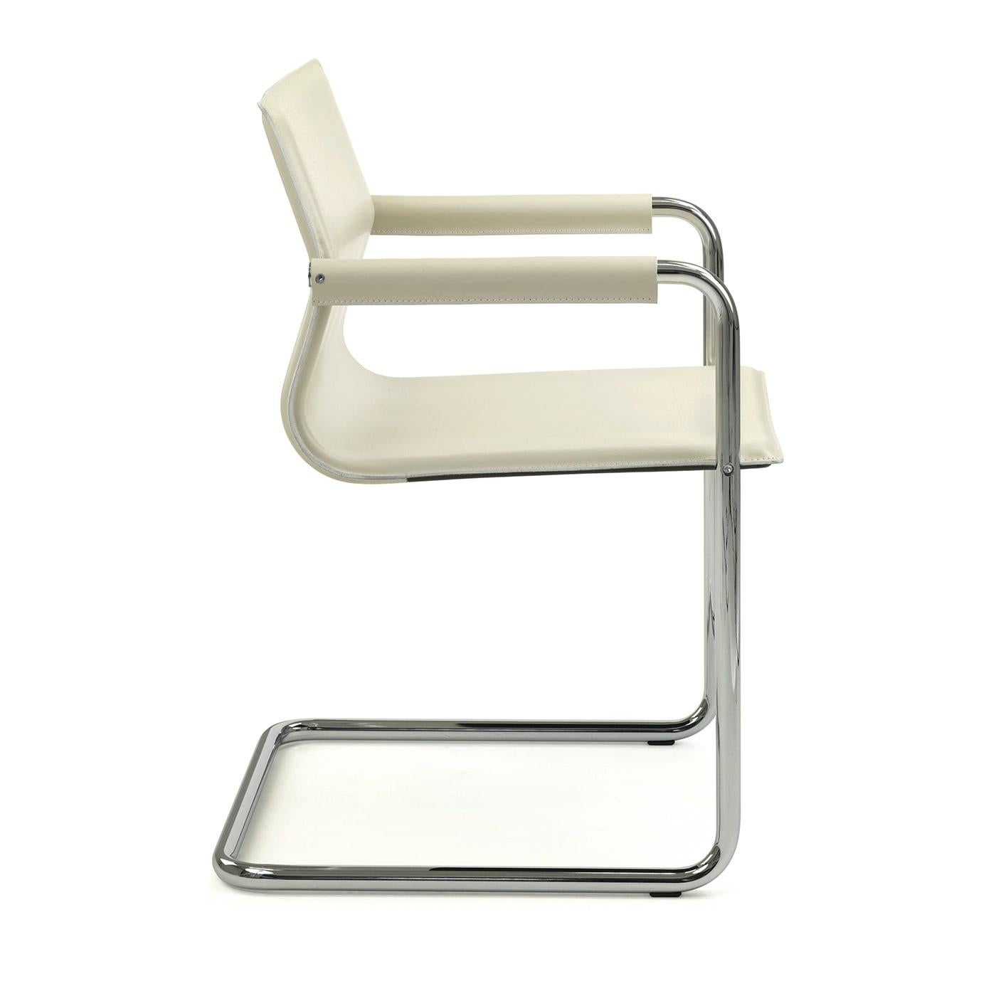 Silla Lybra con brazos cubiertos de Enrico Pellizzoni Italiano en venta