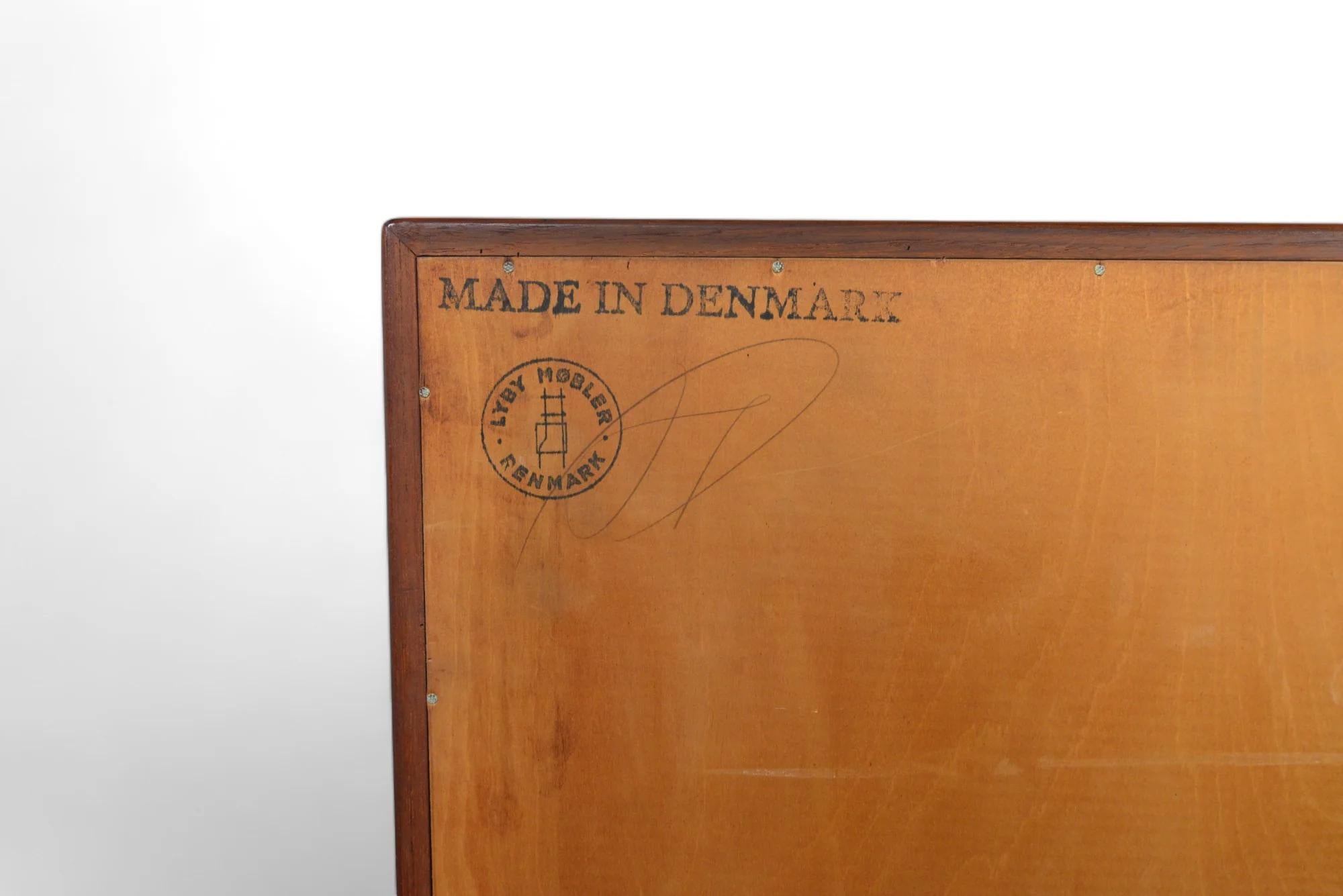 Mid-Century moderno Lyby Møbler Piccola Credenza in Teak con Libreria Hutch in vendita